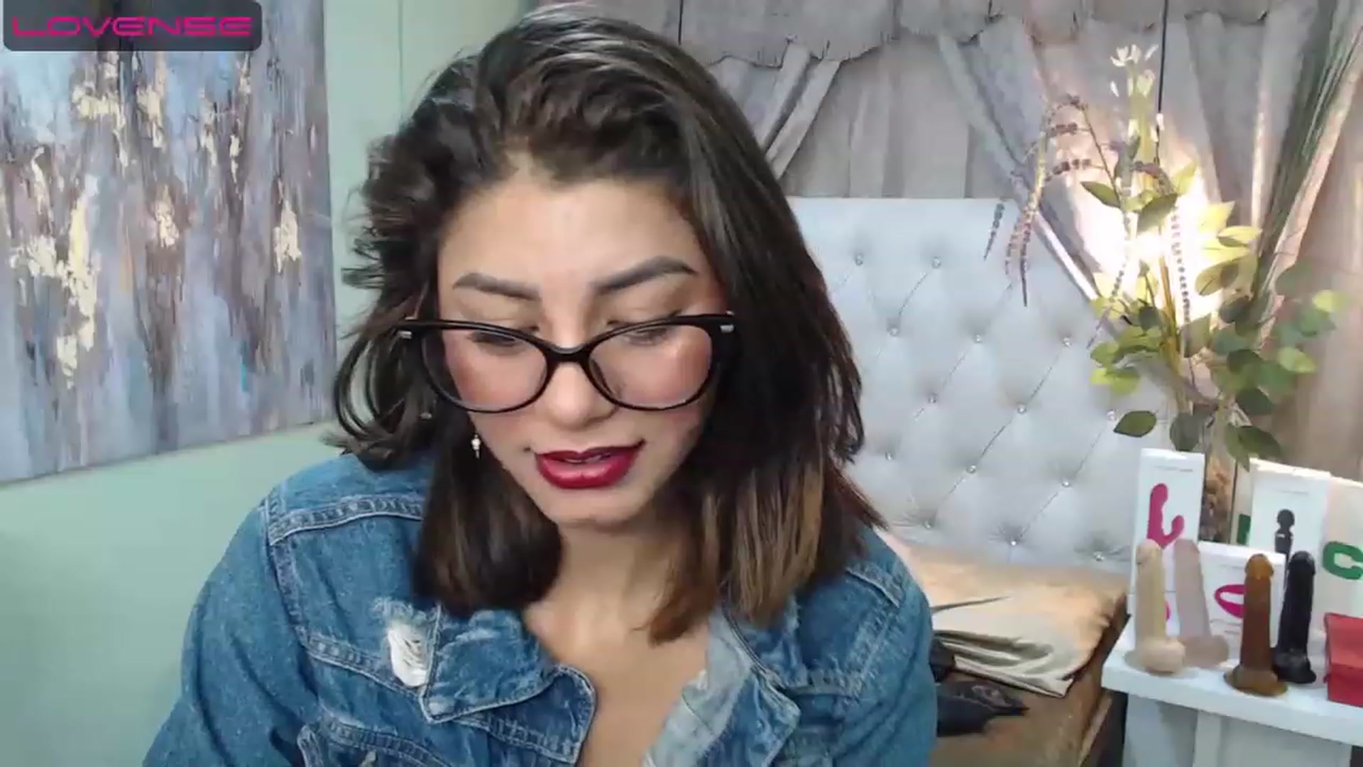 Gallery image thumbnail from Sara__Ruiz's myfreecams stream on, 04/17/2023, 17:00 image 2 of 20