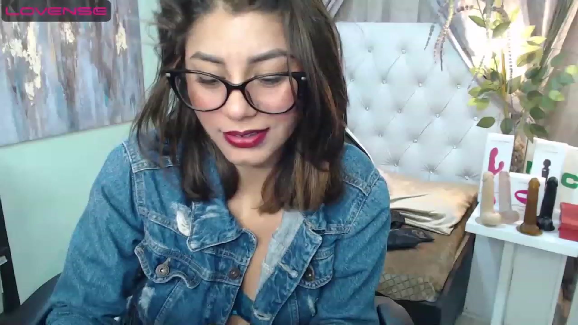 Gallery image thumbnail from Sara__Ruiz's myfreecams stream on, 04/17/2023, 17:00 image 5 of 20