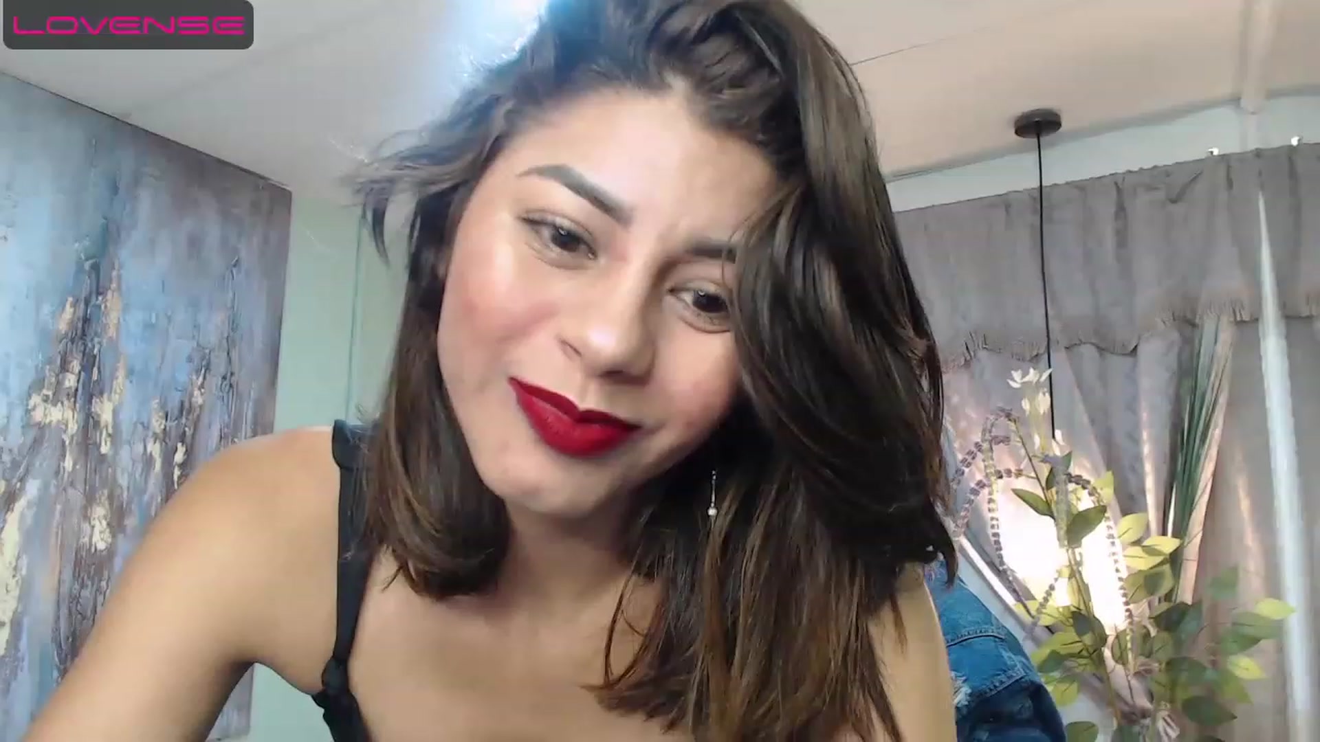 Gallery image thumbnail from Sara__Ruiz's myfreecams stream on, 04/17/2023, 18:02 image 8 of 20