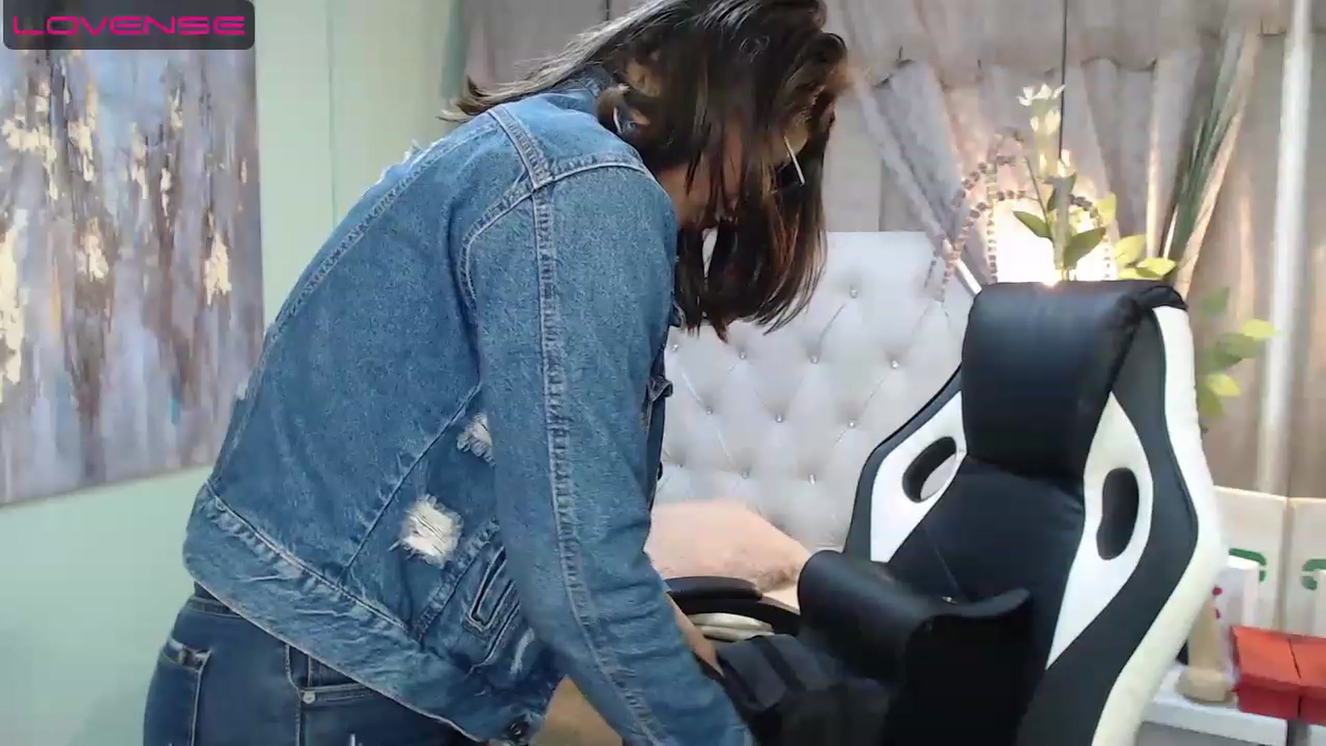 Gallery image thumbnail from Sara__Ruiz's myfreecams stream on, 04/17/2023, 18:02 image 18 of 20