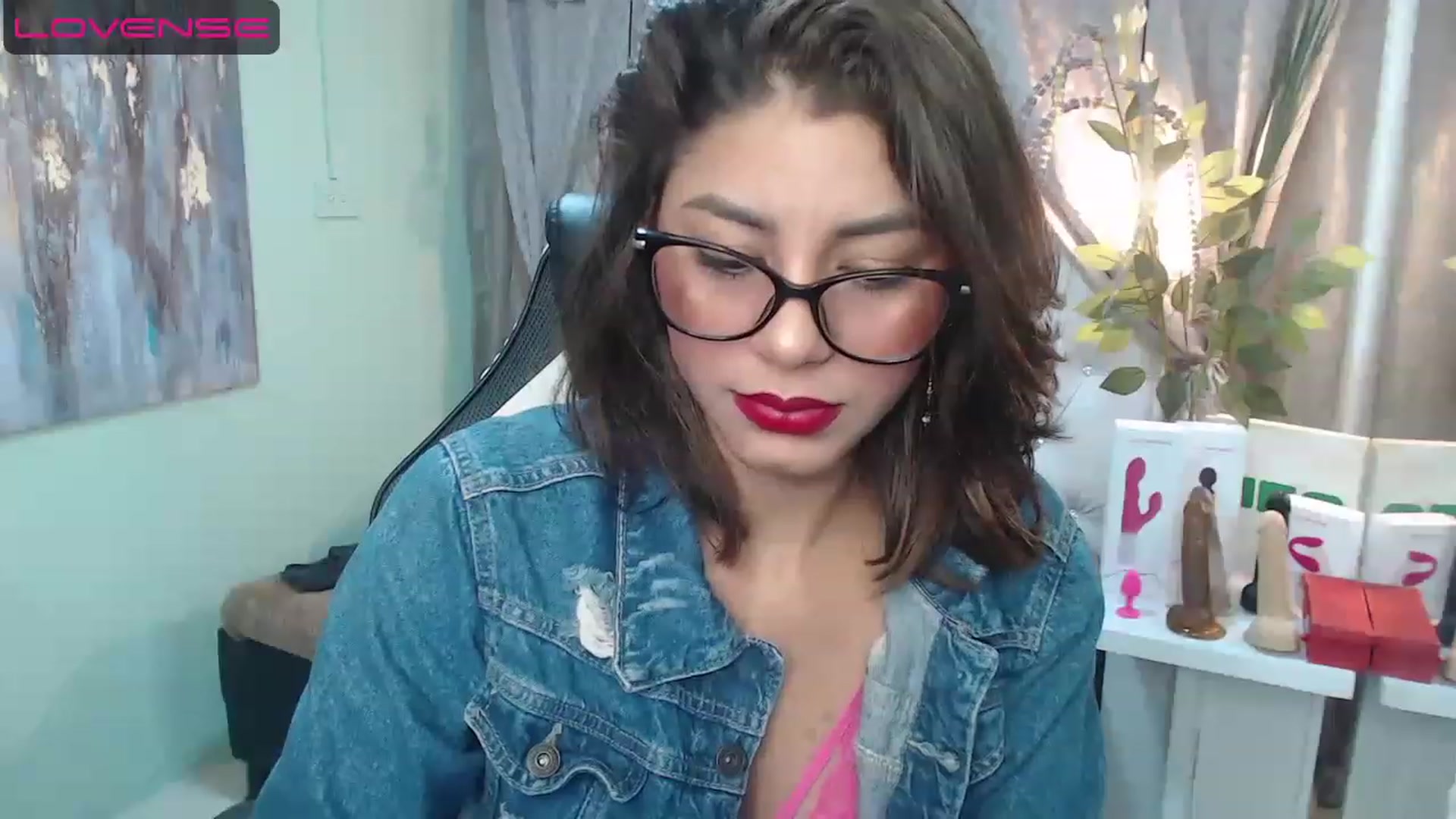 Gallery image thumbnail from Sara__Ruiz's myfreecams stream on, 04/20/2023, 14:20 image 18 of 20