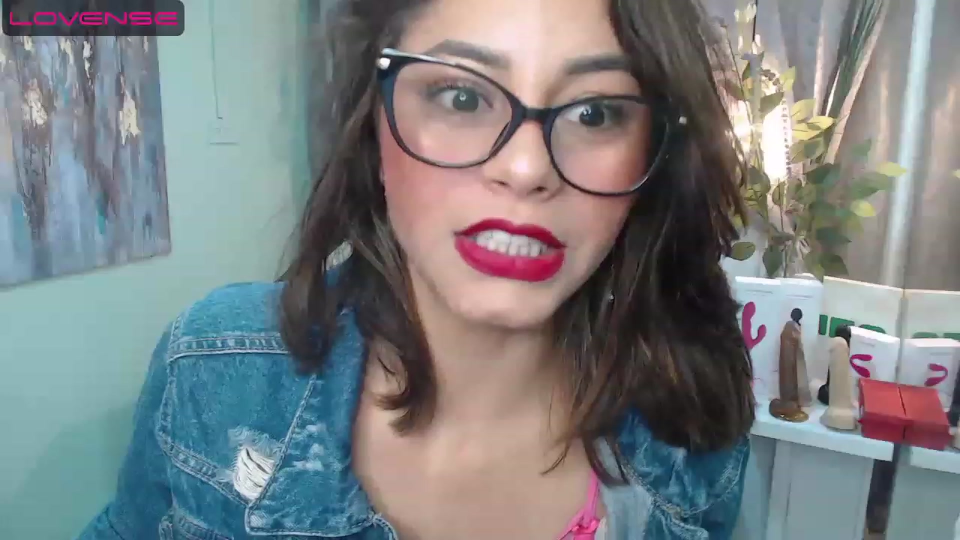 Gallery image thumbnail from Sara__Ruiz's myfreecams stream on, 04/20/2023, 14:20 image 14 of 20