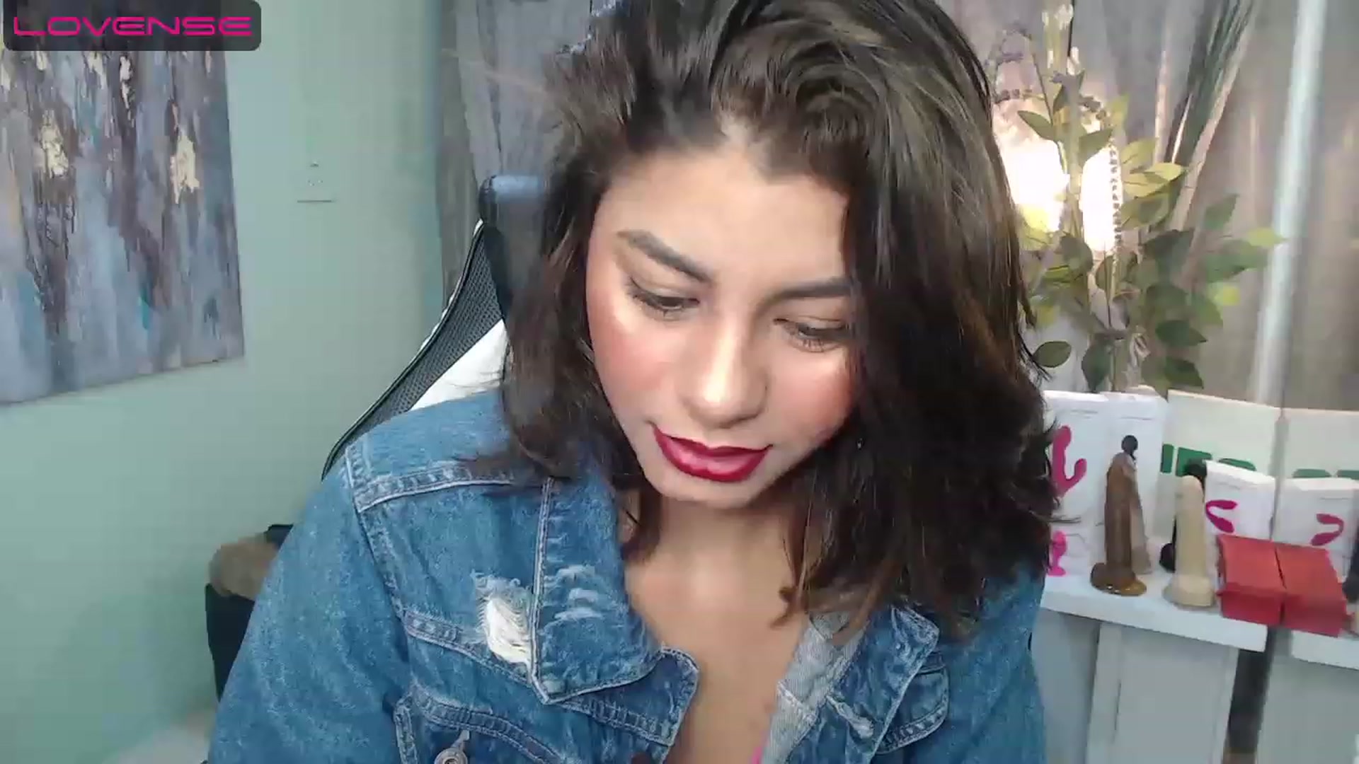 Gallery image thumbnail from Sara__Ruiz's myfreecams stream on, 04/20/2023, 14:20 image 12 of 20