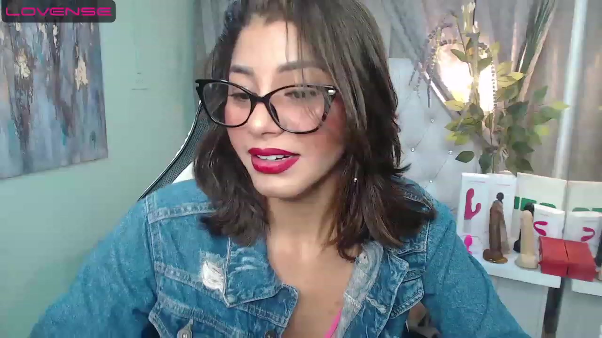 Gallery image thumbnail from Sara__Ruiz's myfreecams stream on, 04/20/2023, 14:20 image 10 of 20