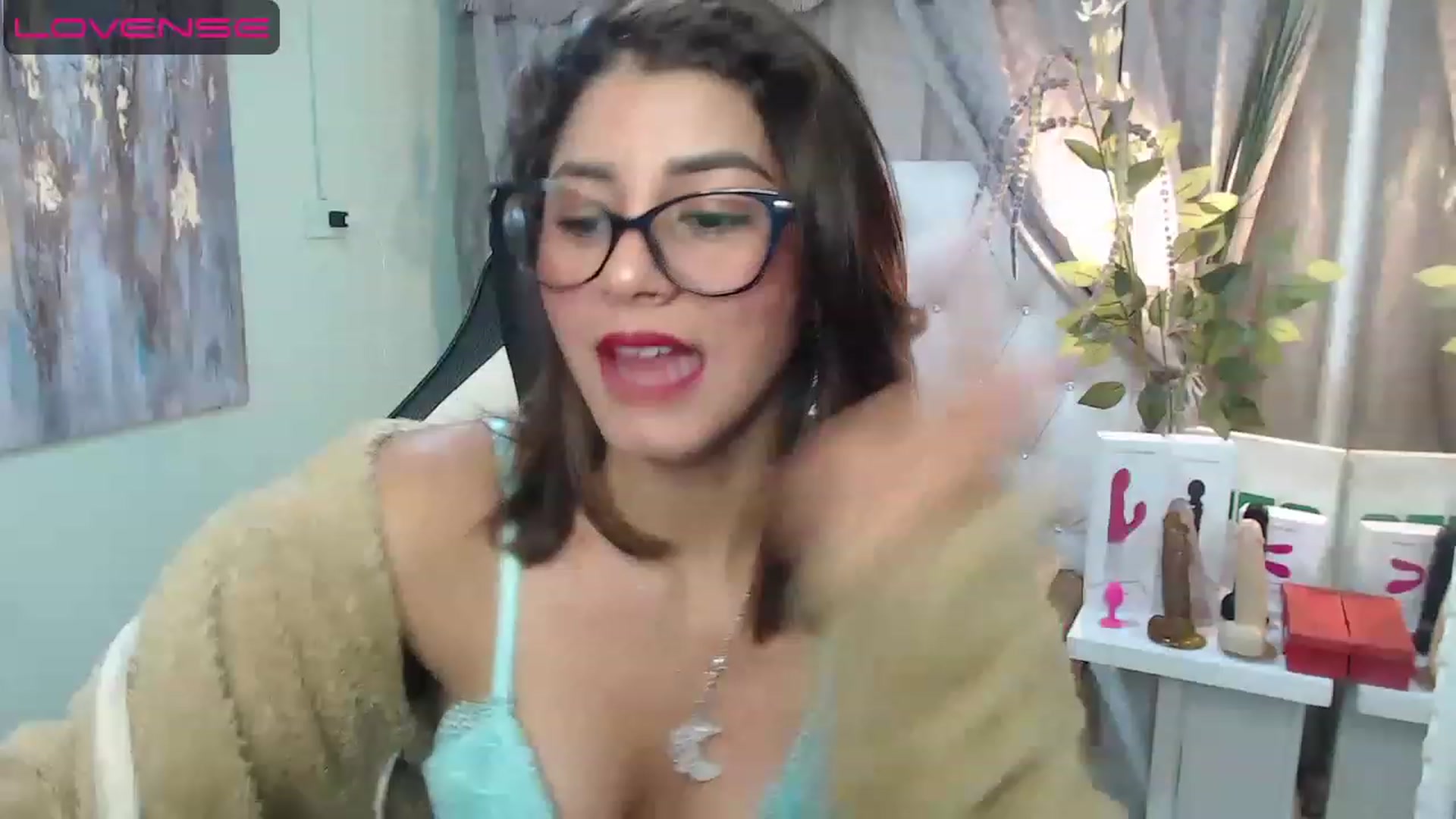 Gallery image thumbnail from Sara__Ruiz's myfreecams stream on, 04/22/2023, 14:54 image 18 of 20