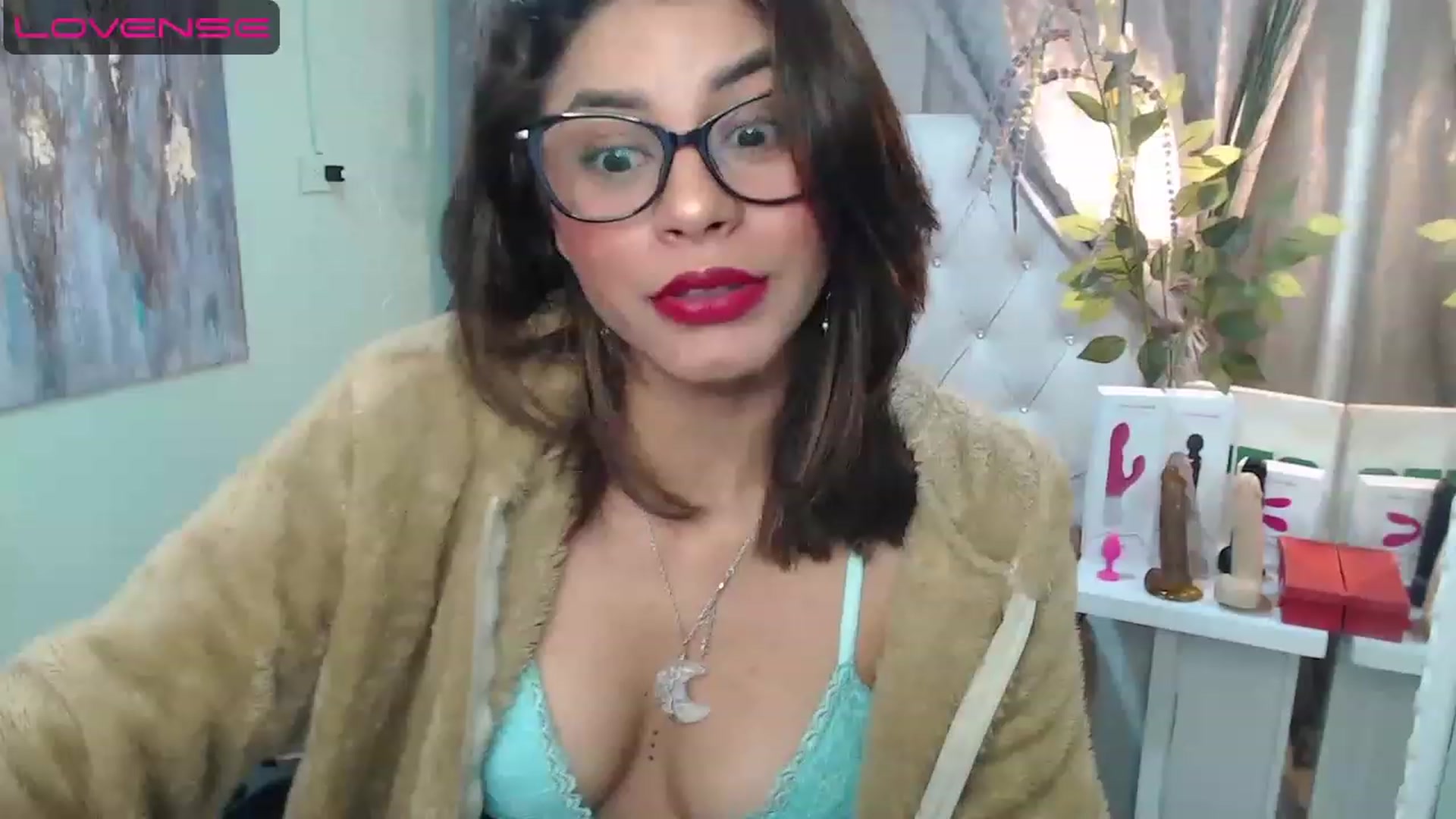 Gallery image thumbnail from Sara__Ruiz's myfreecams stream on, 04/22/2023, 14:54 image 4 of 20