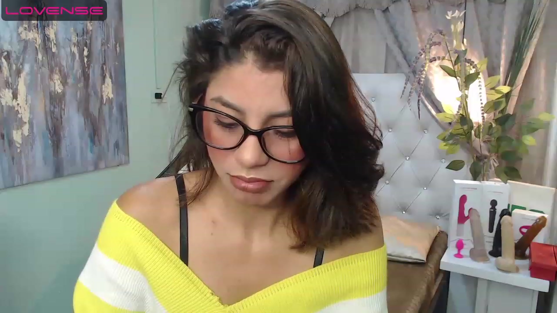 Gallery image thumbnail from Sara__Ruiz's myfreecams stream on, 04/24/2023, 13:03 image 3 of 20