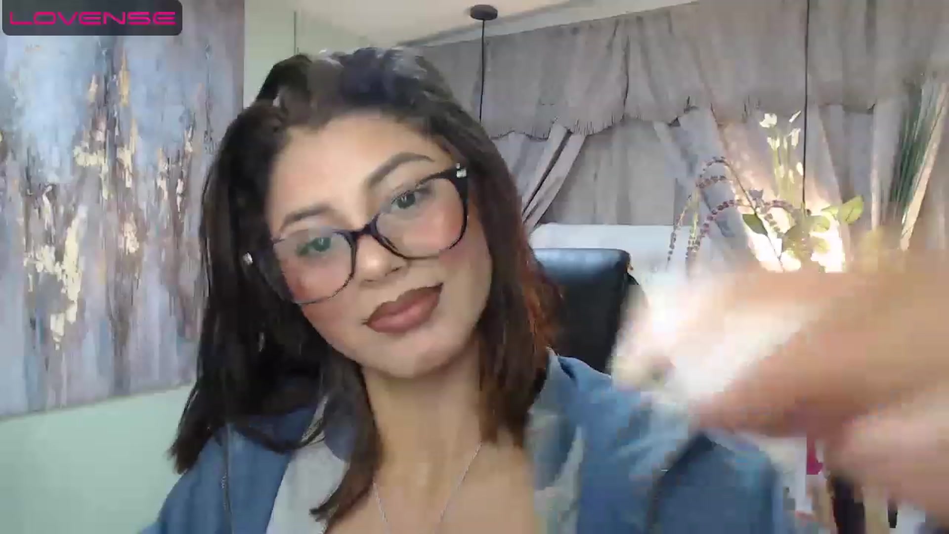 Gallery image thumbnail from Sara__Ruiz's myfreecams stream on, 04/28/2023, 15:21 image 18 of 20