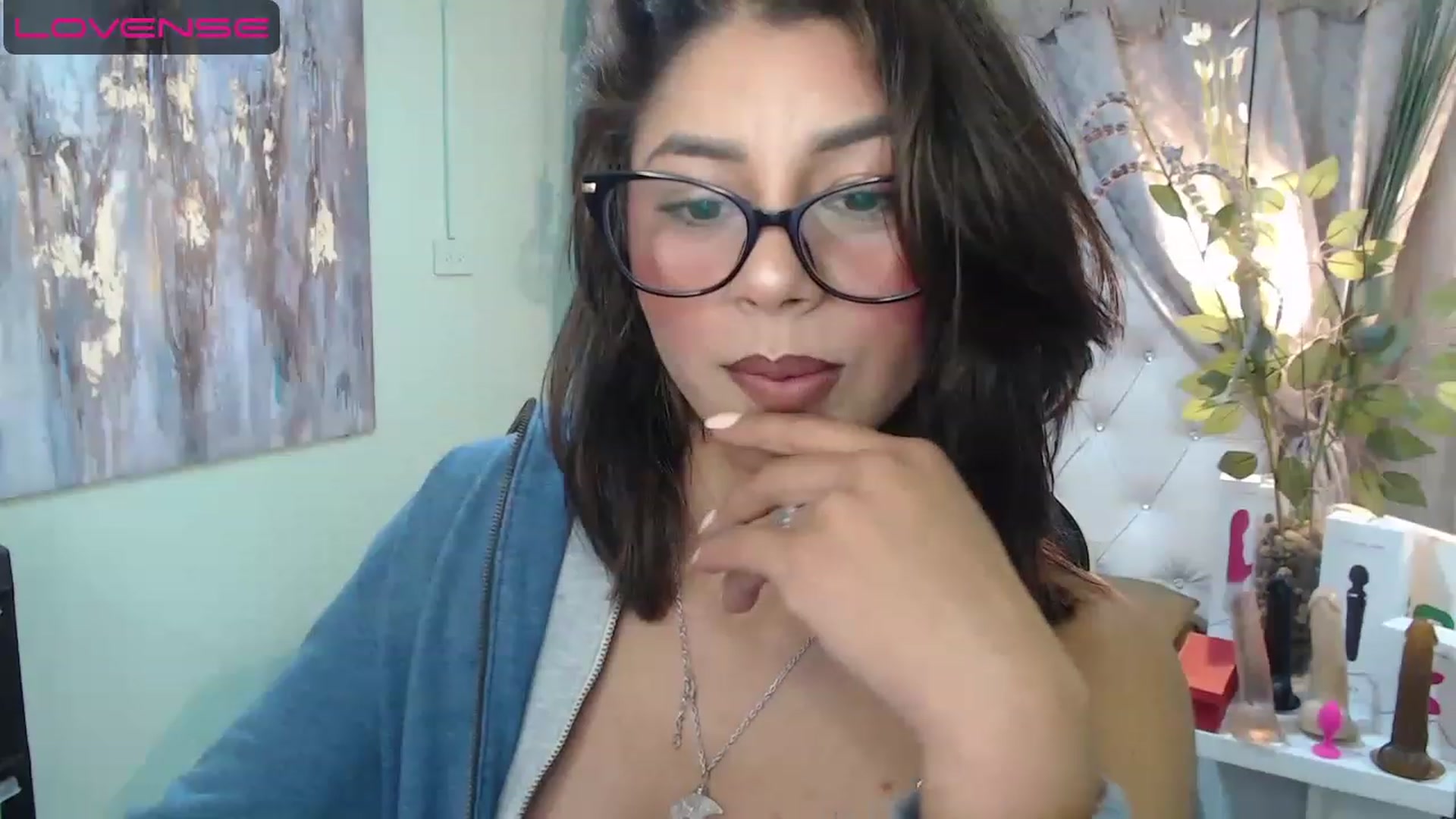 Gallery image thumbnail from Sara__Ruiz's myfreecams stream on, 04/28/2023, 15:21 image 6 of 20