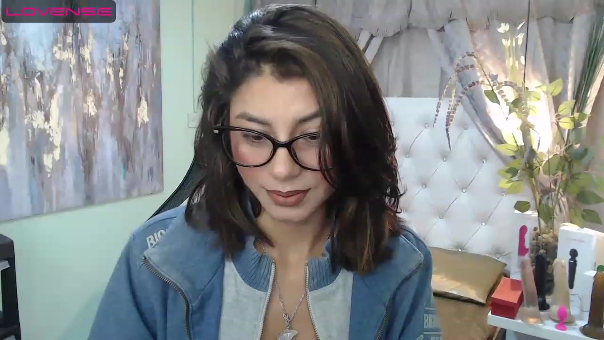 Gallery image thumbnail from Sara__Ruiz's myfreecams stream on, 04/28/2023, 16:26 image 2 of 20