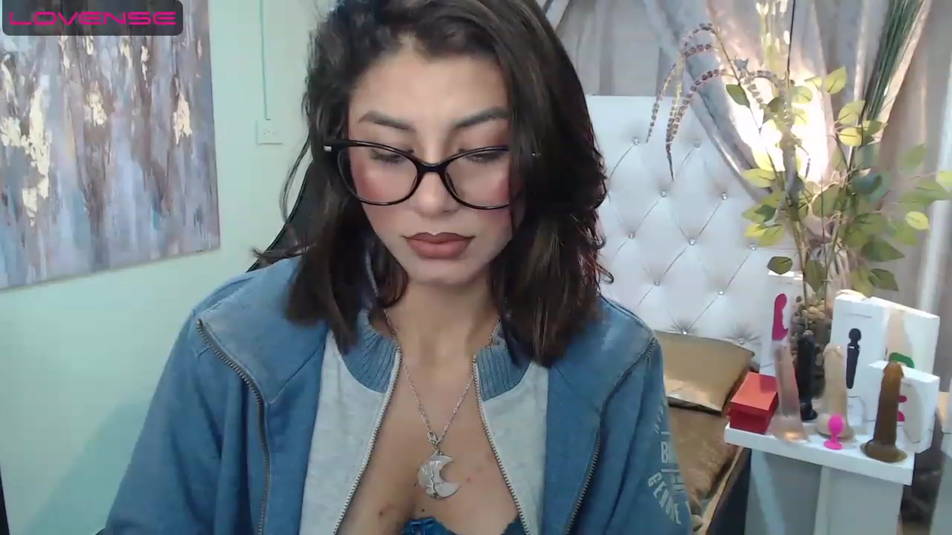 Gallery image thumbnail from Sara__Ruiz's myfreecams stream on, 04/28/2023, 16:26 image 6 of 20