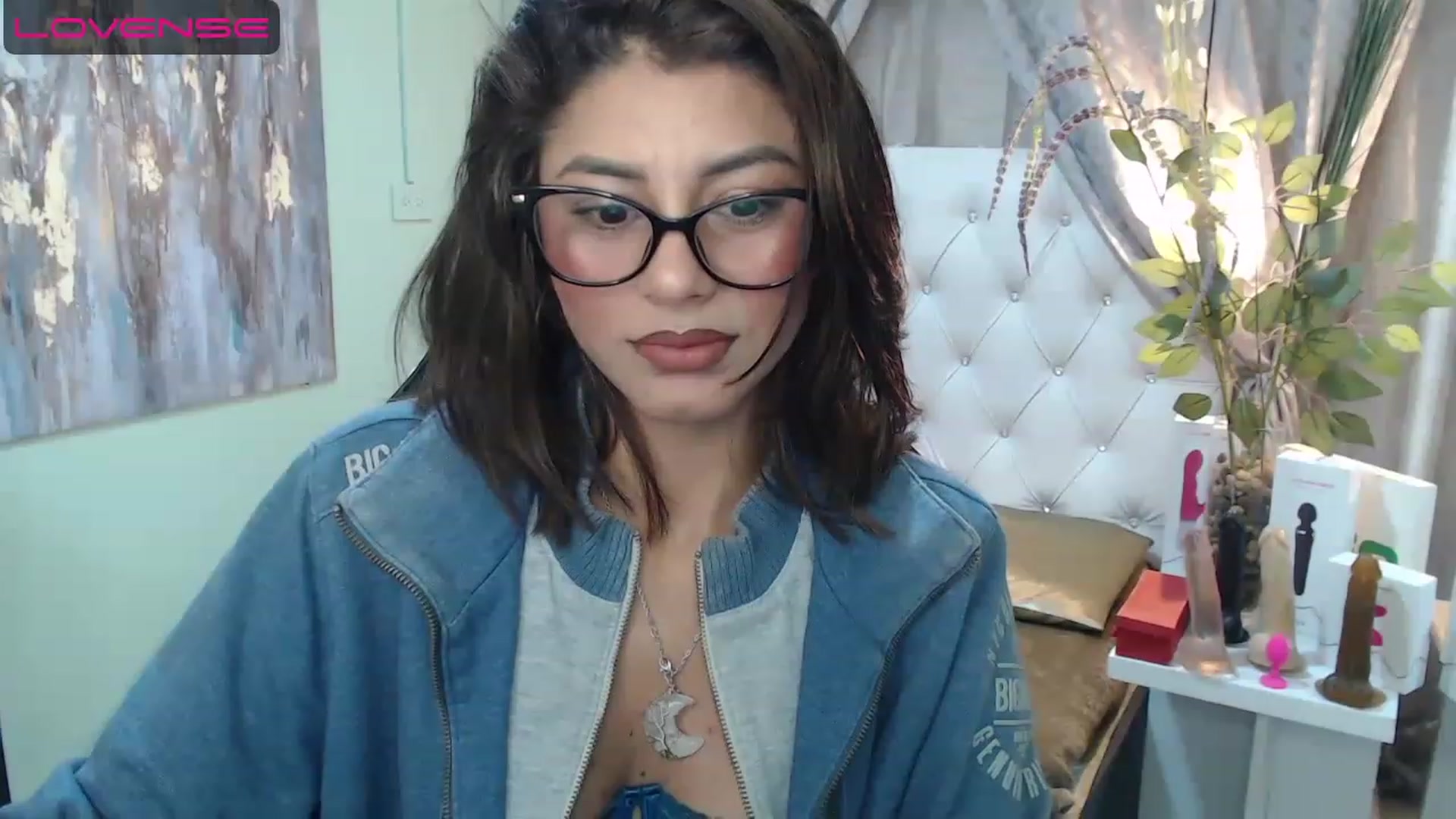 Gallery image thumbnail from Sara__Ruiz's myfreecams stream on, 04/28/2023, 16:26 image 10 of 20