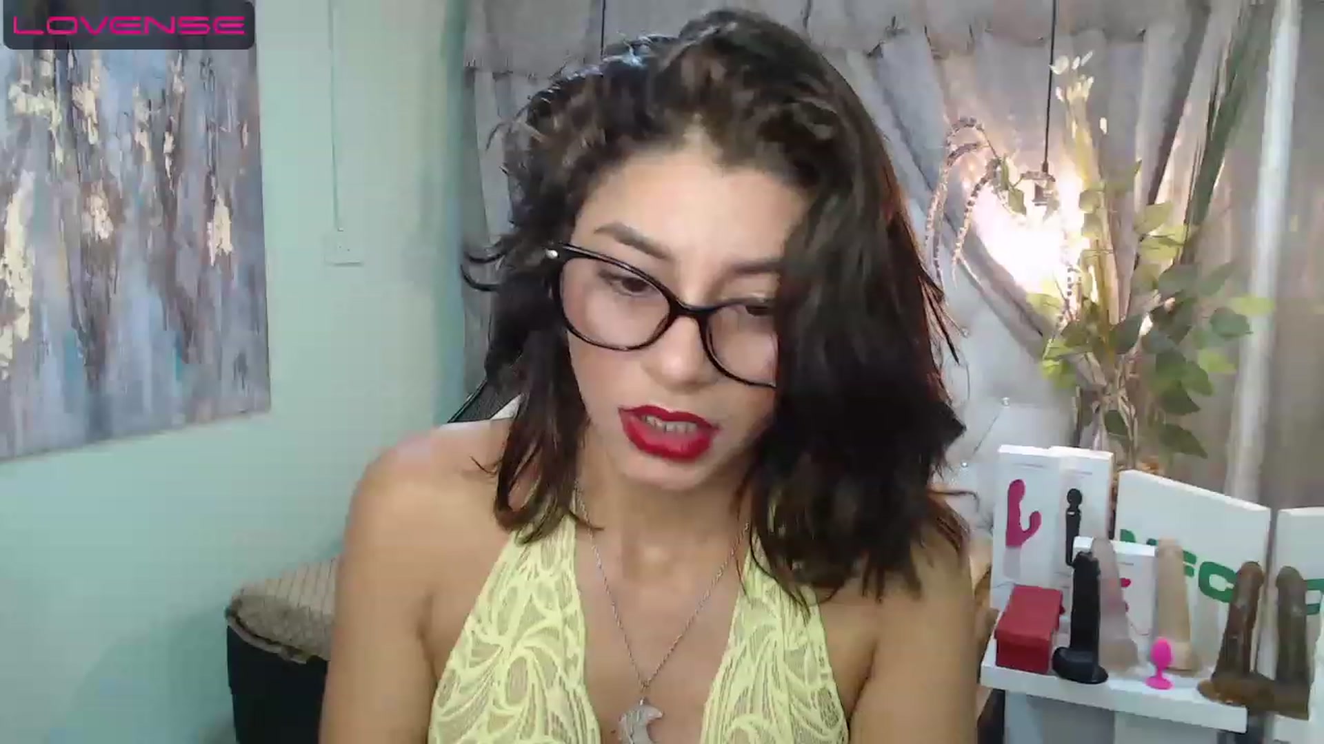 Gallery image thumbnail from Sara__Ruiz's myfreecams stream on, 05/02/2023, 14:28 image 20 of 20