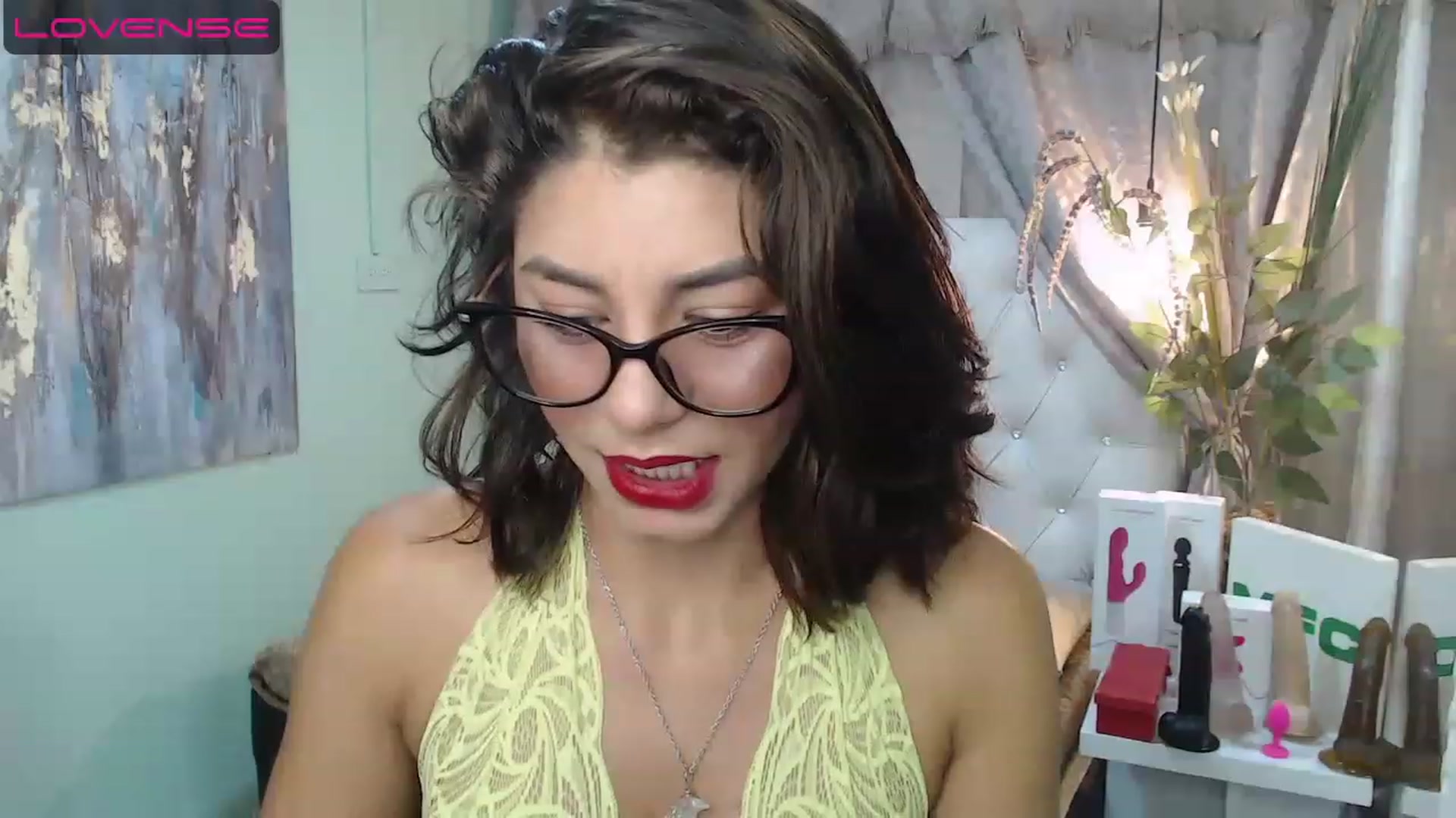 Gallery image thumbnail from Sara__Ruiz's myfreecams stream on, 05/02/2023, 14:28 image 6 of 20