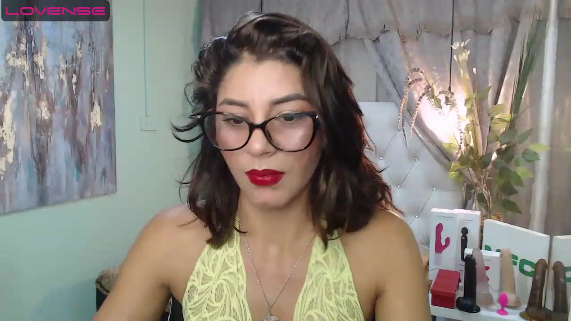 Gallery image thumbnail from Sara__Ruiz's myfreecams stream on, 05/02/2023, 14:28 image 19 of 20