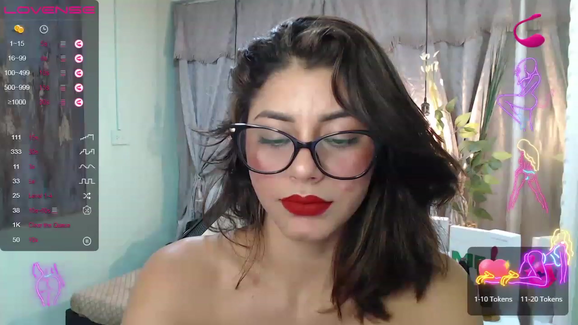 Gallery image thumbnail from Sara__Ruiz's myfreecams stream on, 05/10/2023, 16:01 image 11 of 20