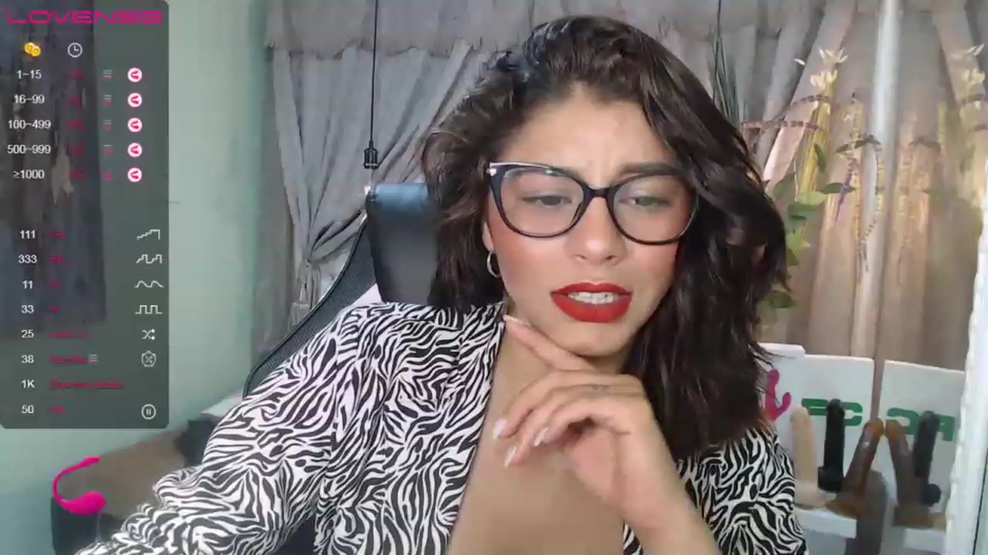 Gallery image thumbnail from Sara__Ruiz's myfreecams stream on, 05/17/2023, 15:04 image 11 of 20