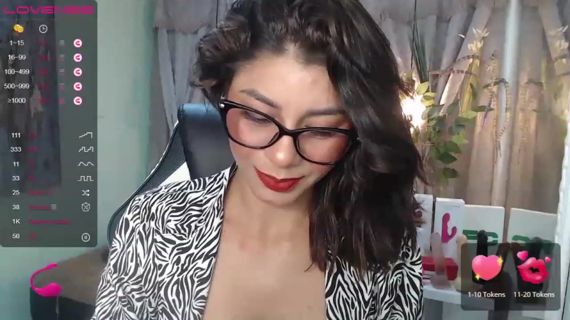 Gallery image thumbnail from Sara__Ruiz's myfreecams stream on, 05/17/2023, 15:04 image 9 of 20