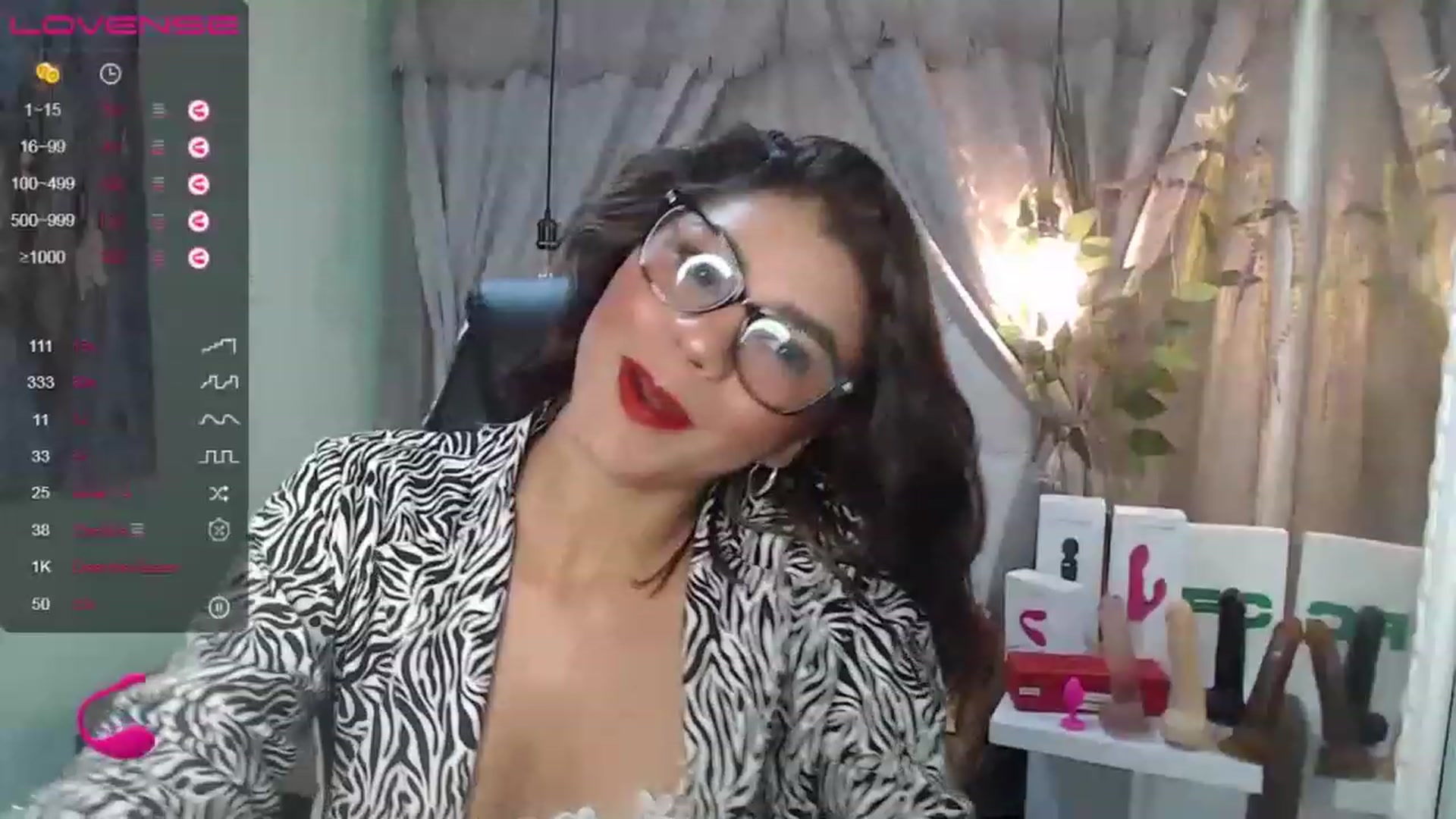 Gallery image thumbnail from Sara__Ruiz's myfreecams stream on, 05/17/2023, 15:04 image 12 of 20
