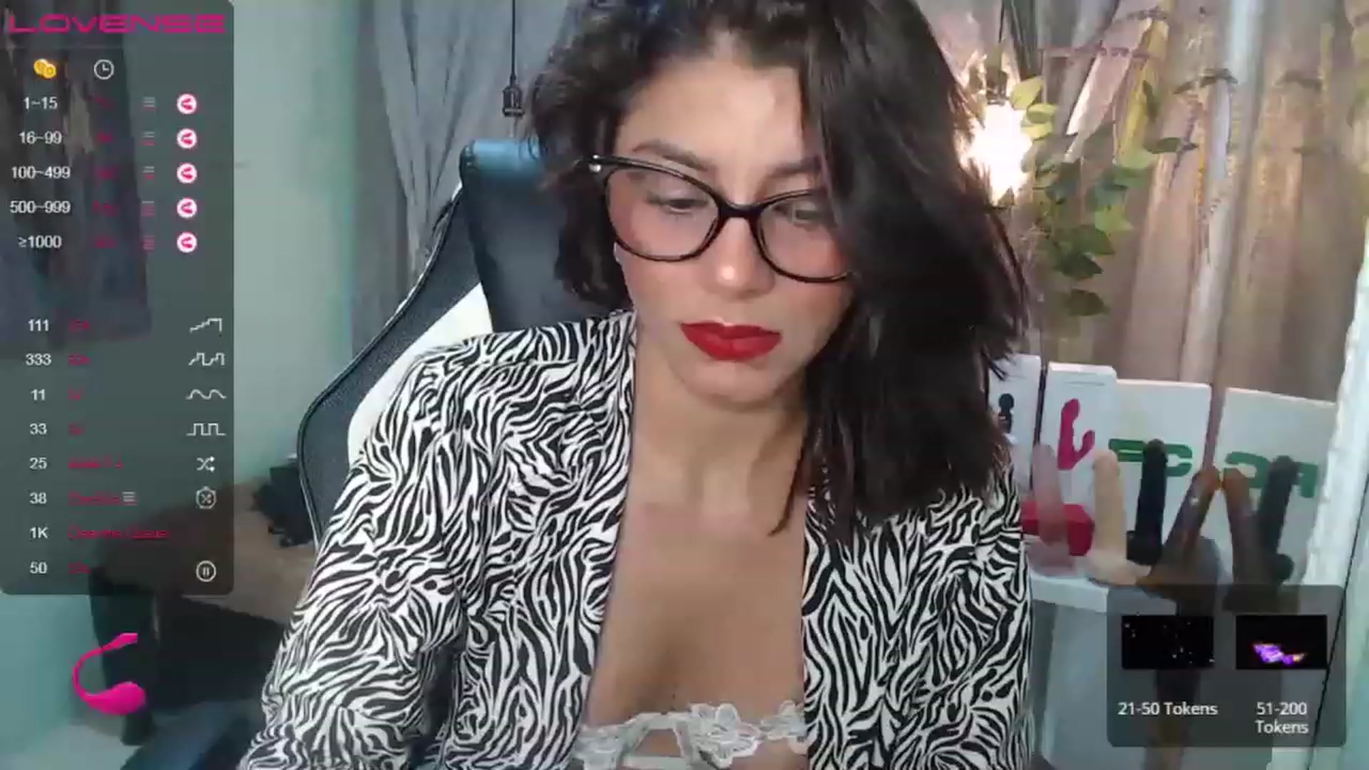 Gallery image thumbnail from Sara__Ruiz's myfreecams stream on, 05/17/2023, 15:04 image 20 of 20