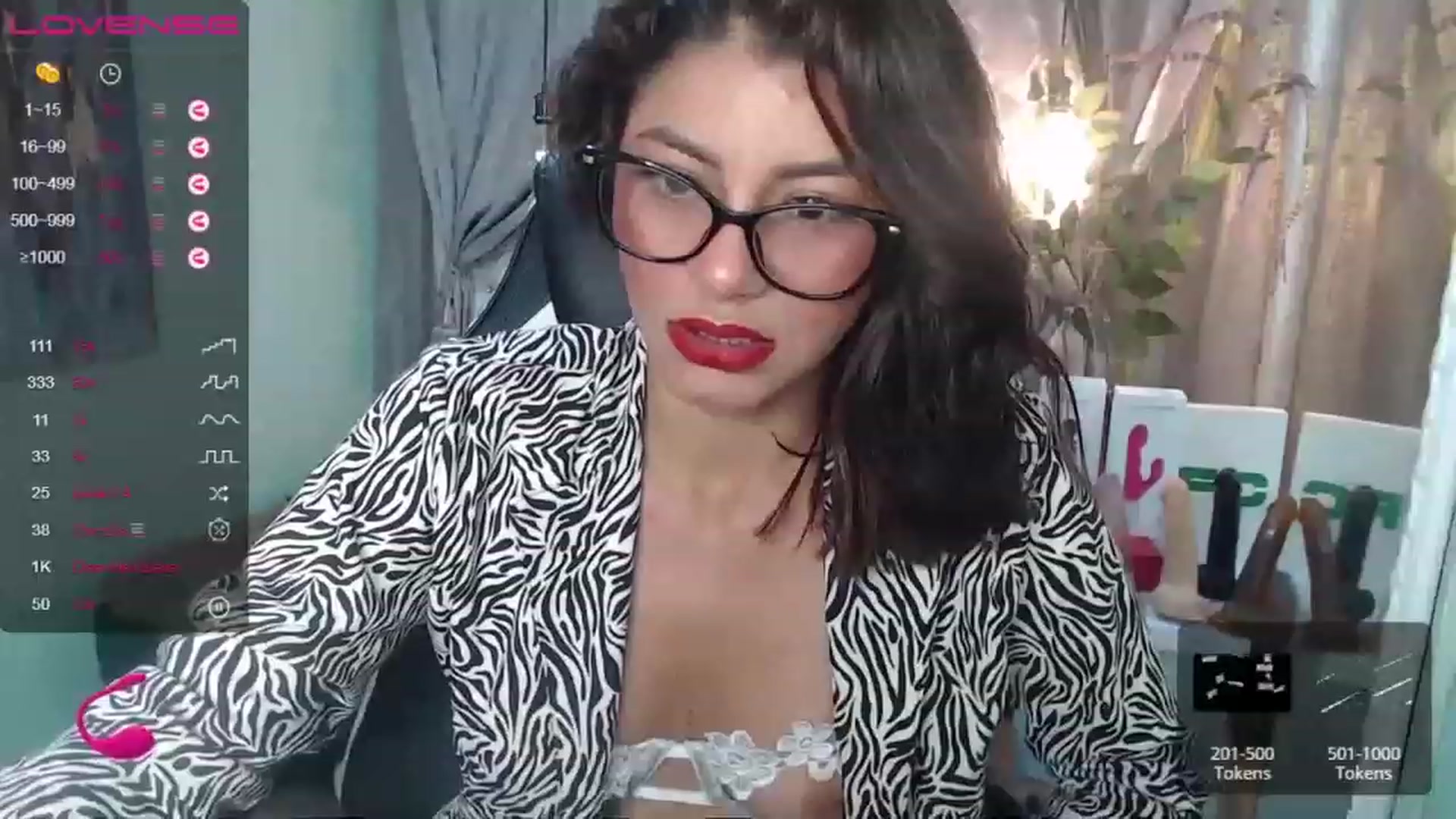 Gallery image thumbnail from Sara__Ruiz's myfreecams stream on, 05/17/2023, 15:04 image 17 of 20