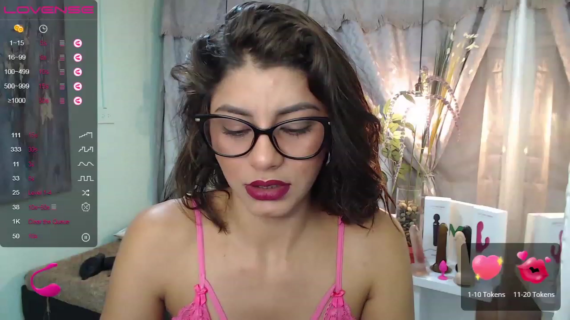 Gallery image thumbnail from Sara__Ruiz's myfreecams stream on, 05/19/2023, 14:28 image 16 of 20