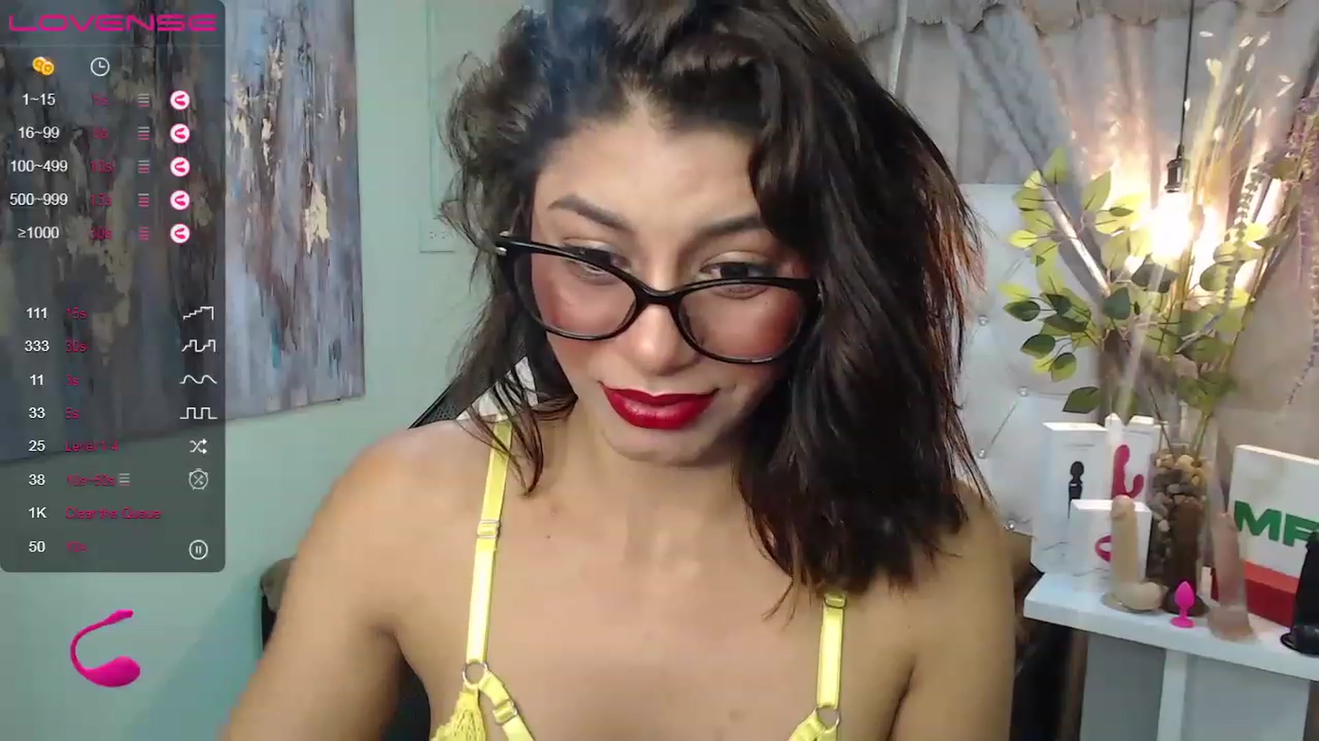 Gallery image thumbnail from Sara__Ruiz's myfreecams stream on, 05/29/2023, 15:11 image 7 of 20