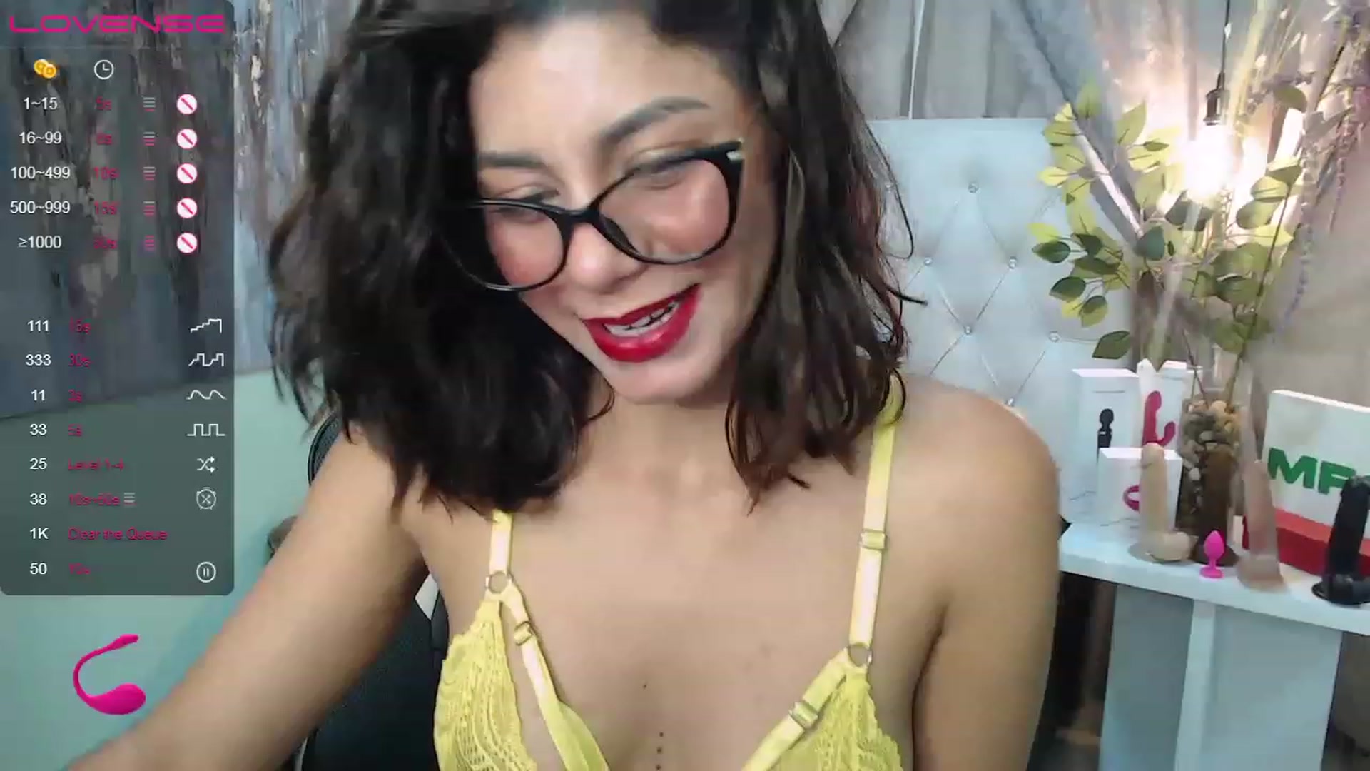 Gallery image thumbnail from Sara__Ruiz's myfreecams stream on, 05/29/2023, 15:22 image 16 of 20