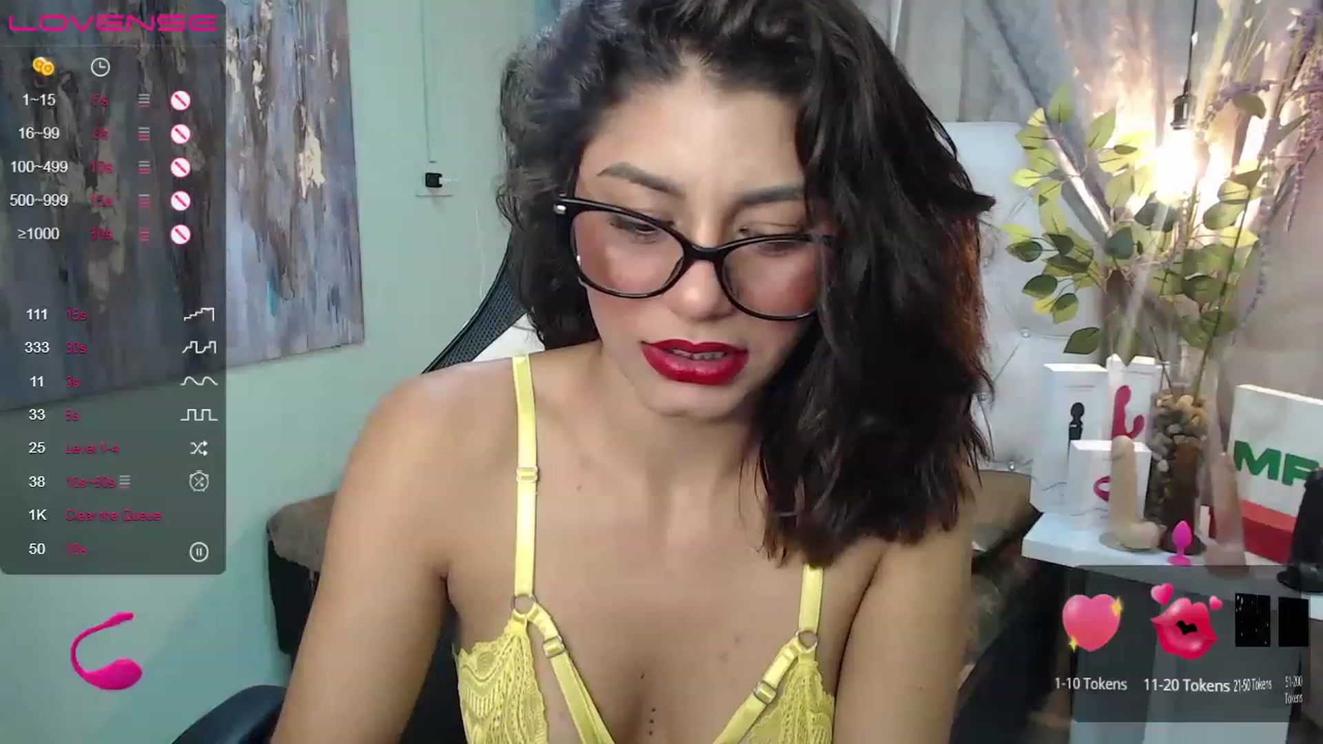 Gallery image thumbnail from Sara__Ruiz's myfreecams stream on, 05/29/2023, 15:22 image 7 of 20