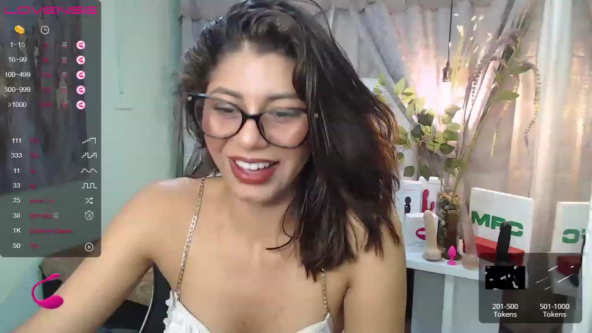 Gallery image thumbnail from Sara__Ruiz's myfreecams stream on, 05/31/2023, 15:11 image 2 of 20