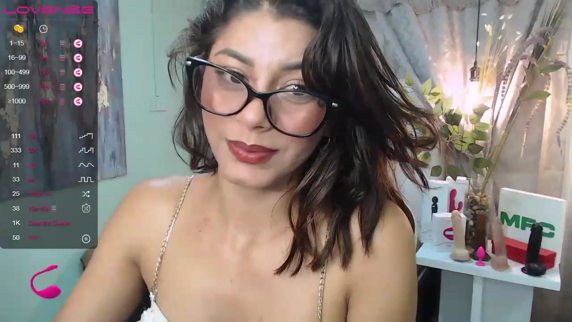 Gallery image thumbnail from Sara__Ruiz's myfreecams stream on, 05/31/2023, 16:32 image 3 of 20