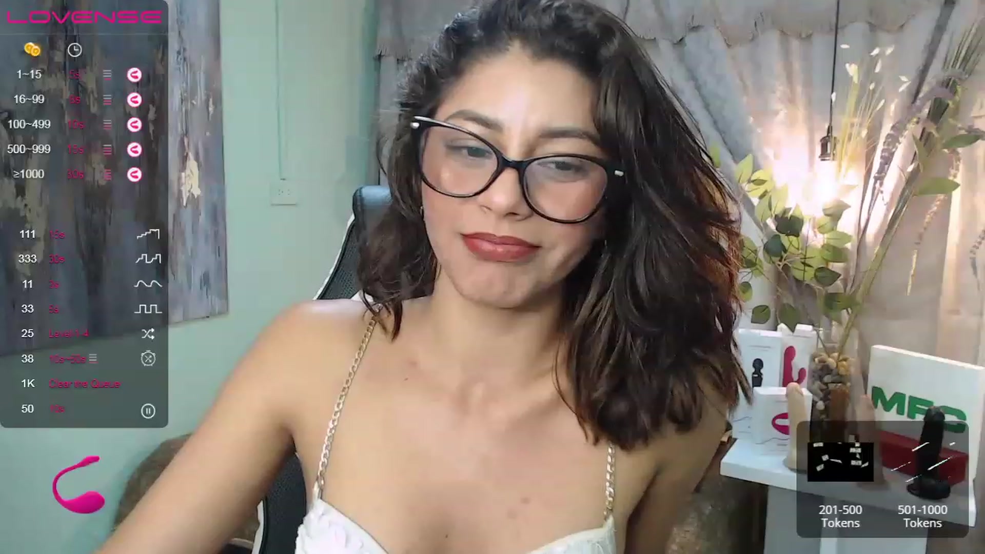 Gallery image thumbnail from Sara__Ruiz's myfreecams stream on, 05/31/2023, 18:04 image 4 of 20