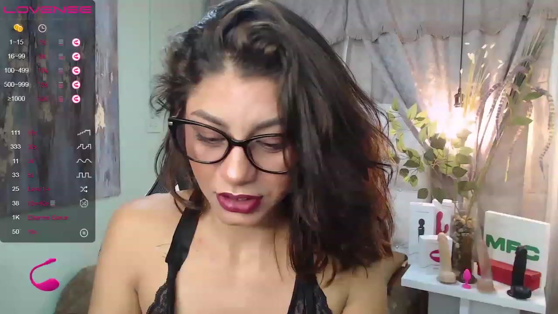 Gallery image thumbnail from Sara__Ruiz's myfreecams stream on, 06/03/2023, 14:06 image 15 of 20