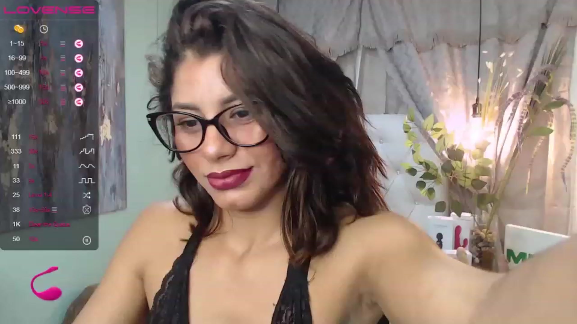 Gallery image thumbnail from Sara__Ruiz's myfreecams stream on, 06/03/2023, 15:21 image 9 of 20