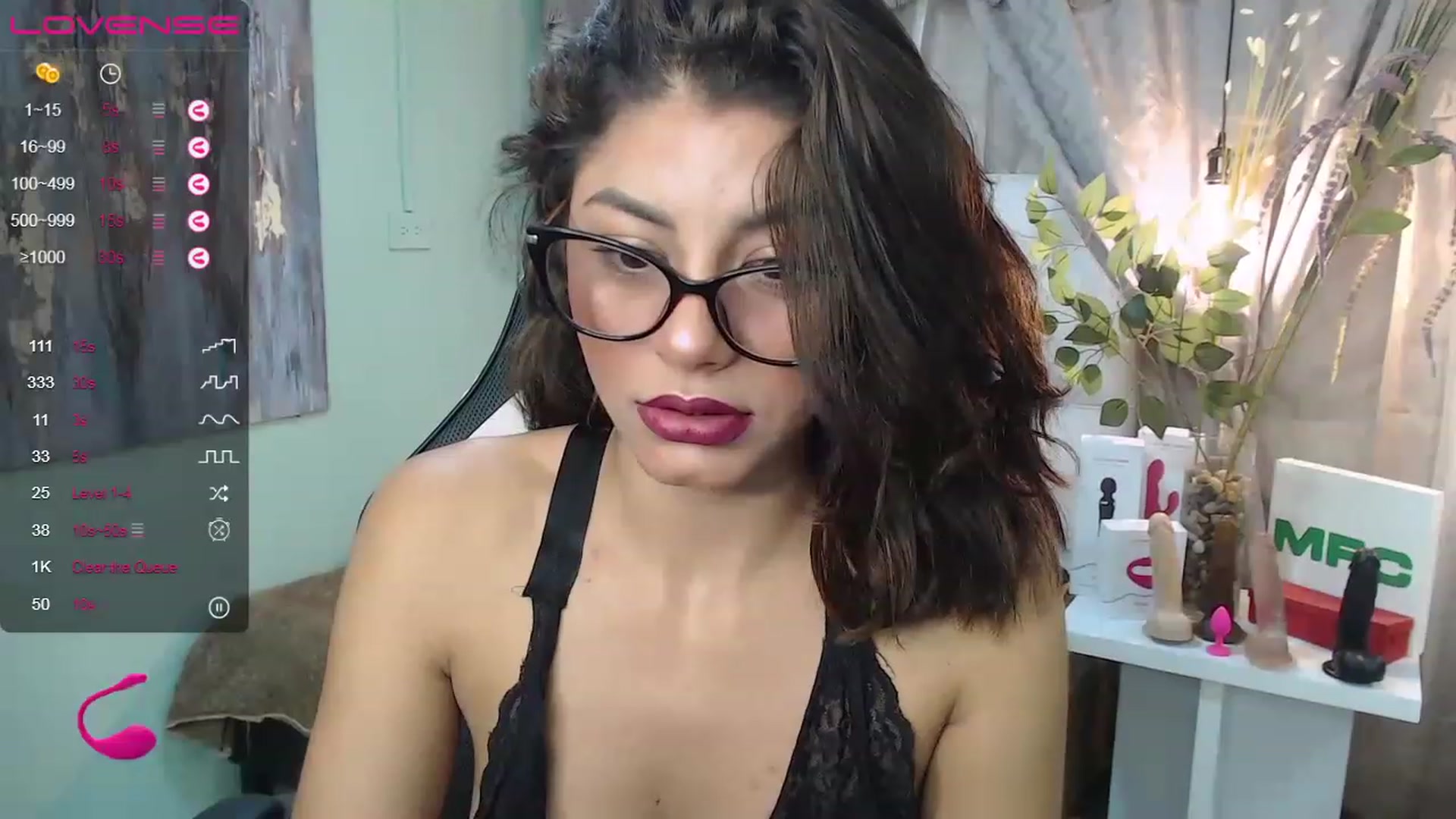 Gallery image thumbnail from Sara__Ruiz's myfreecams stream on, 06/03/2023, 15:21 image 6 of 20