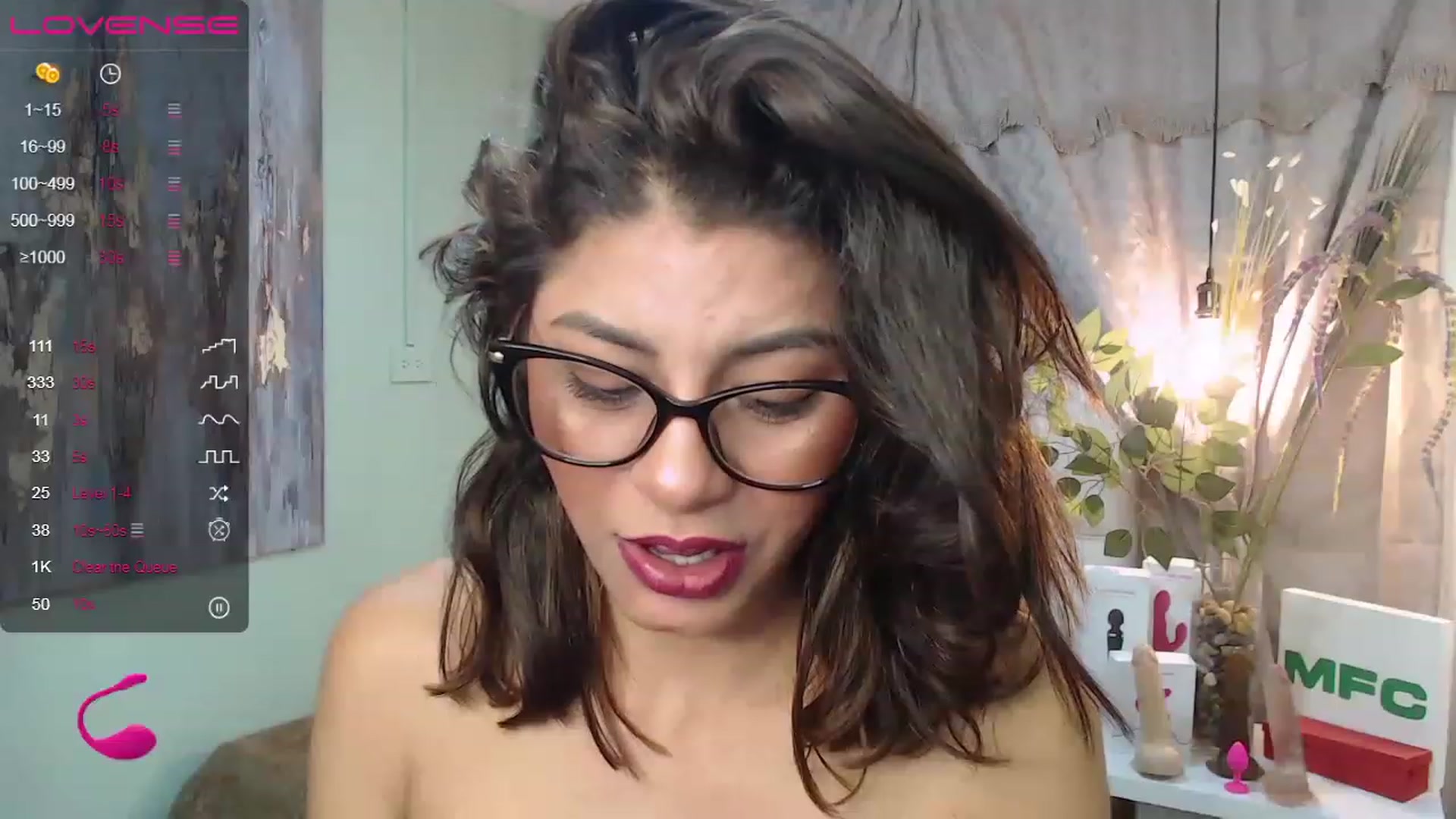 Gallery image thumbnail from Sara__Ruiz's myfreecams stream on, 06/03/2023, 17:07 image 12 of 20