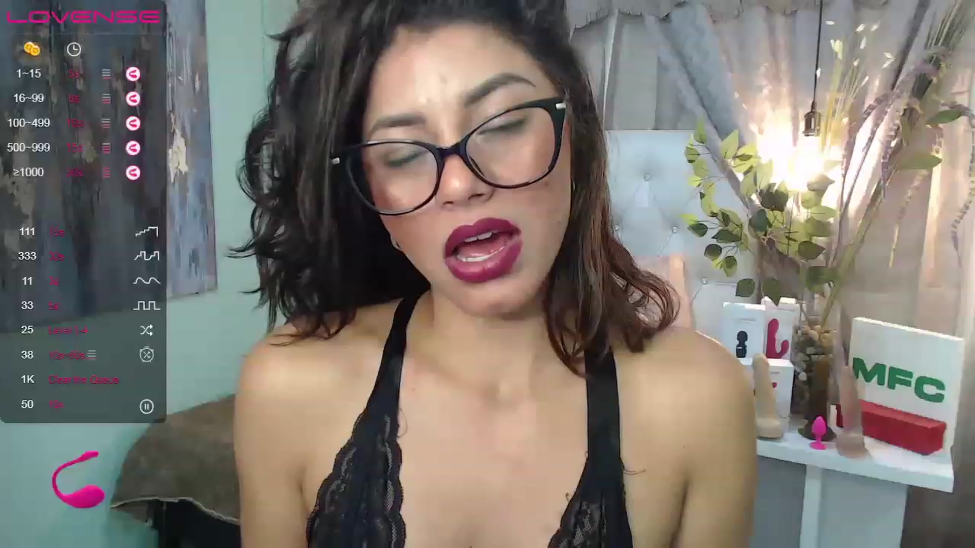 Gallery image thumbnail from Sara__Ruiz's myfreecams stream on, 06/03/2023, 17:07 image 19 of 20