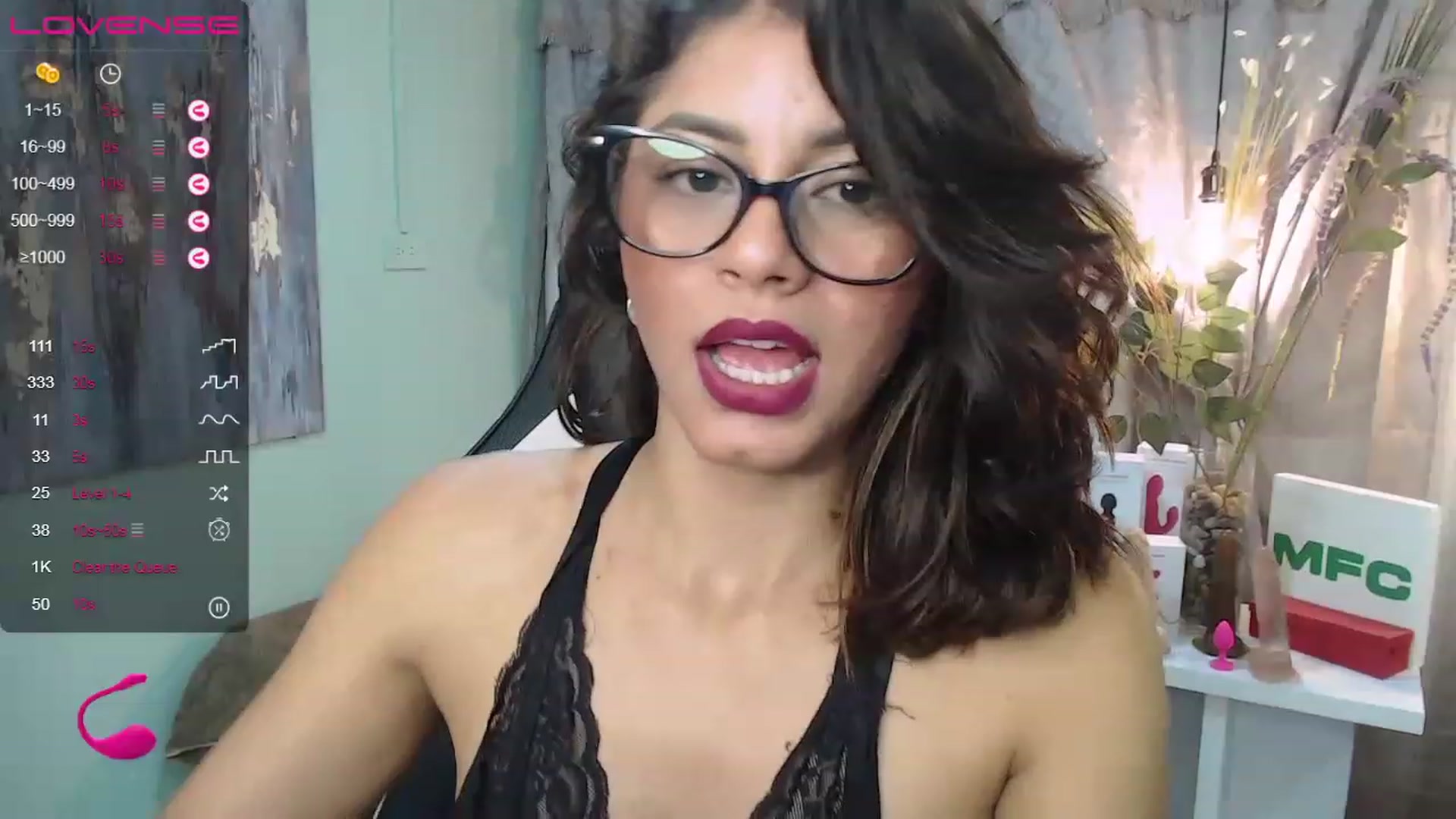 Gallery image thumbnail from Sara__Ruiz's myfreecams stream on, 06/03/2023, 17:07 image 18 of 20