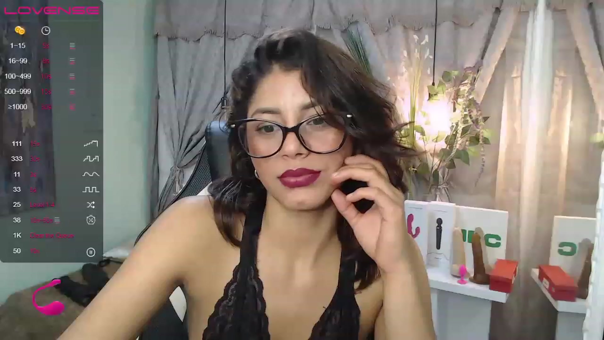 Gallery image thumbnail from Sara__Ruiz's myfreecams stream on, 06/03/2023, 18:03 image 16 of 20