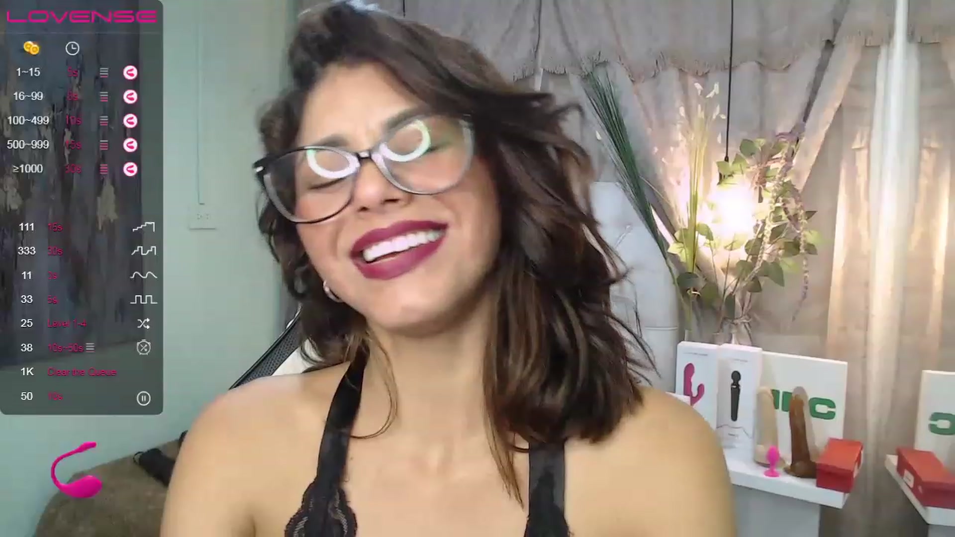 Gallery image thumbnail from Sara__Ruiz's myfreecams stream on, 06/03/2023, 18:03 image 10 of 20