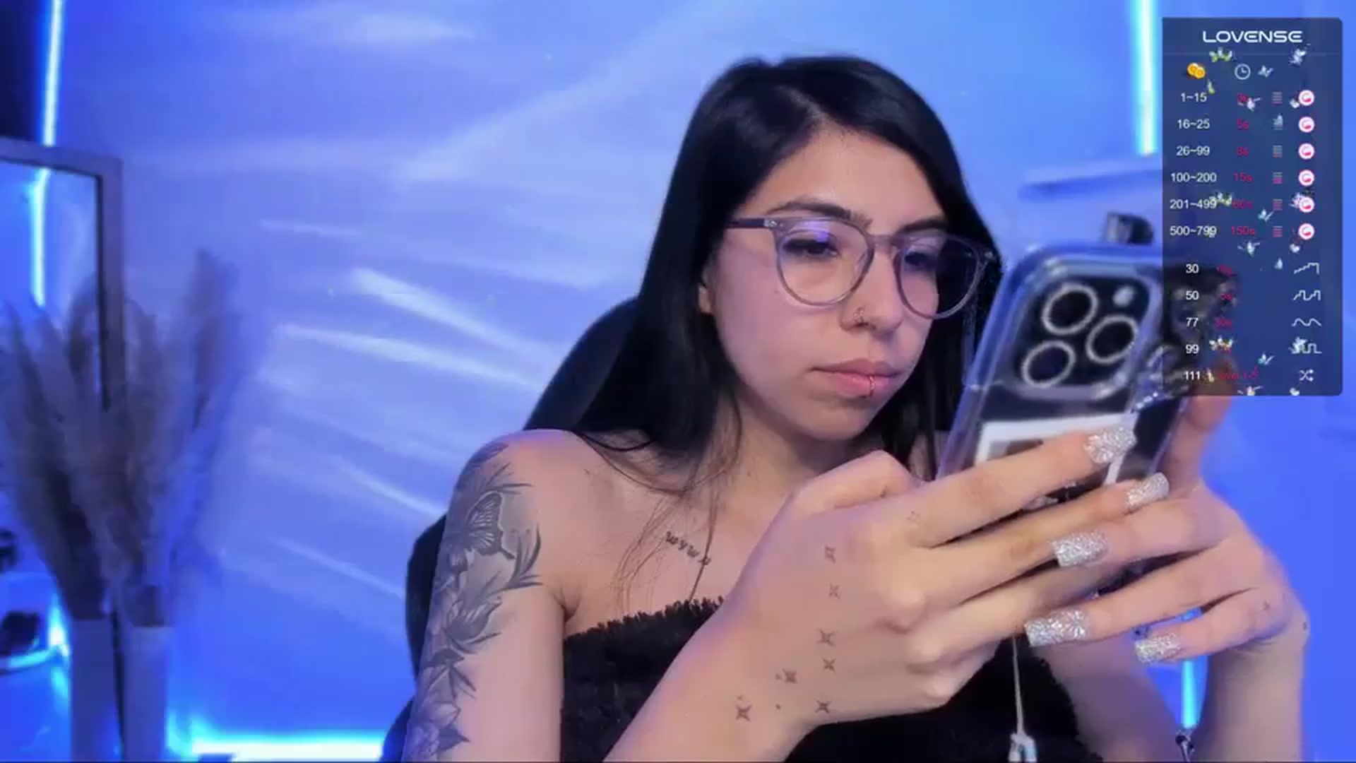 Gallery image thumbnail from SaraaDesire's myfreecams stream on, 03/12/2024, 24:24 image 5 of 20
