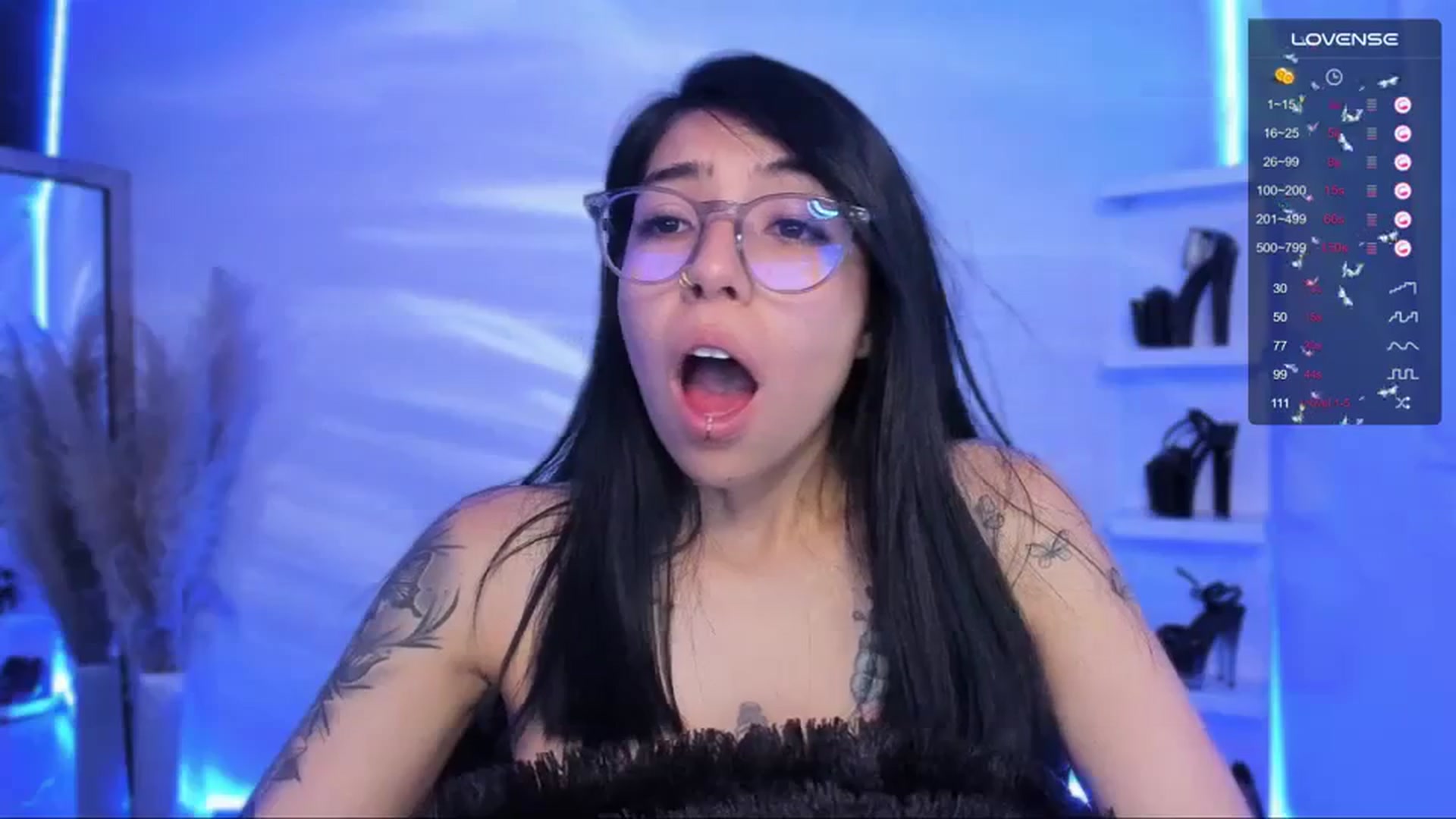 Gallery image thumbnail from SaraaDesire's myfreecams stream on, 03/12/2024, 24:24 image 4 of 20