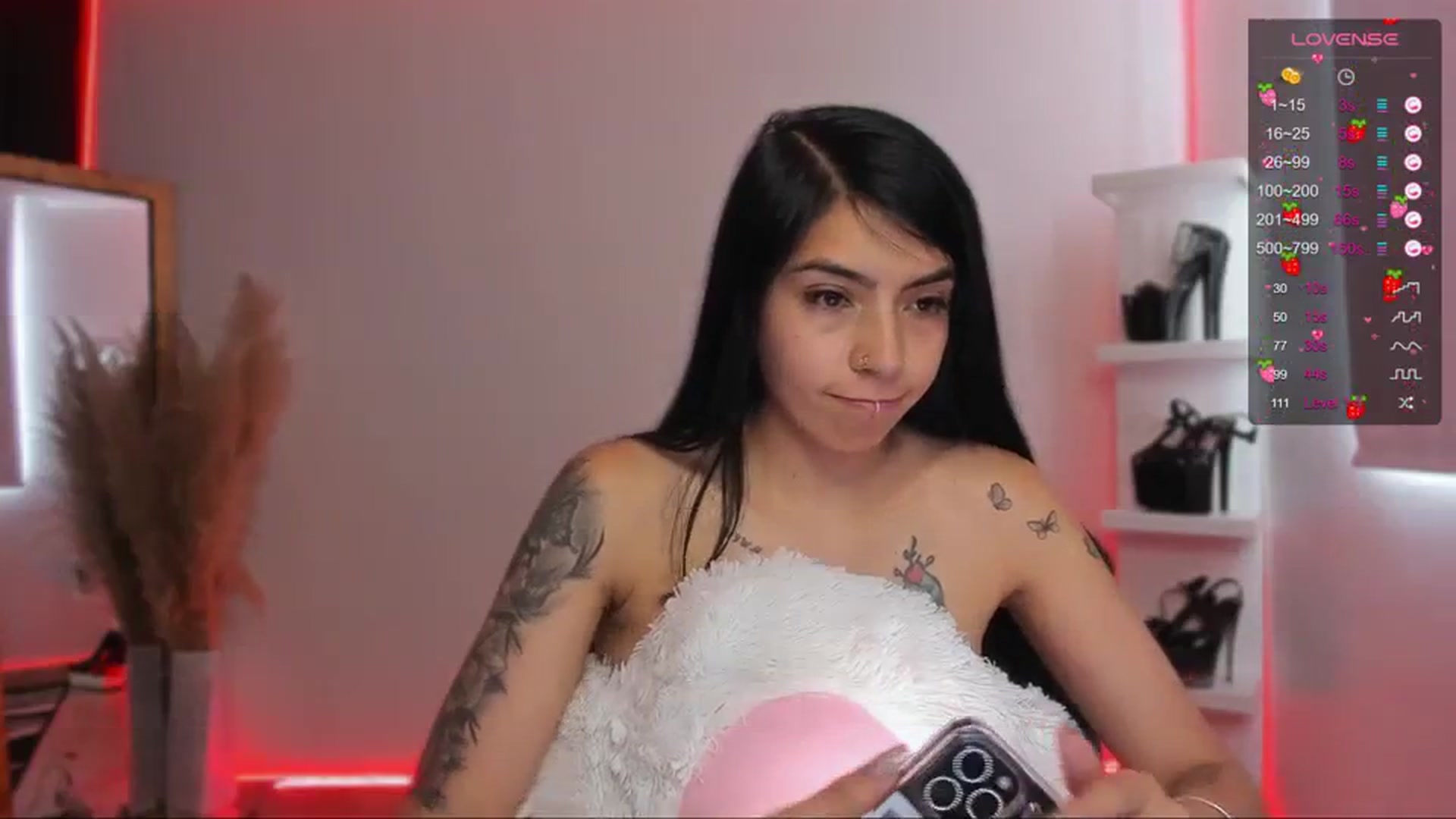 Gallery image thumbnail from SaraaDesire's myfreecams stream on, 03/13/2024, 20:20 image 19 of 20