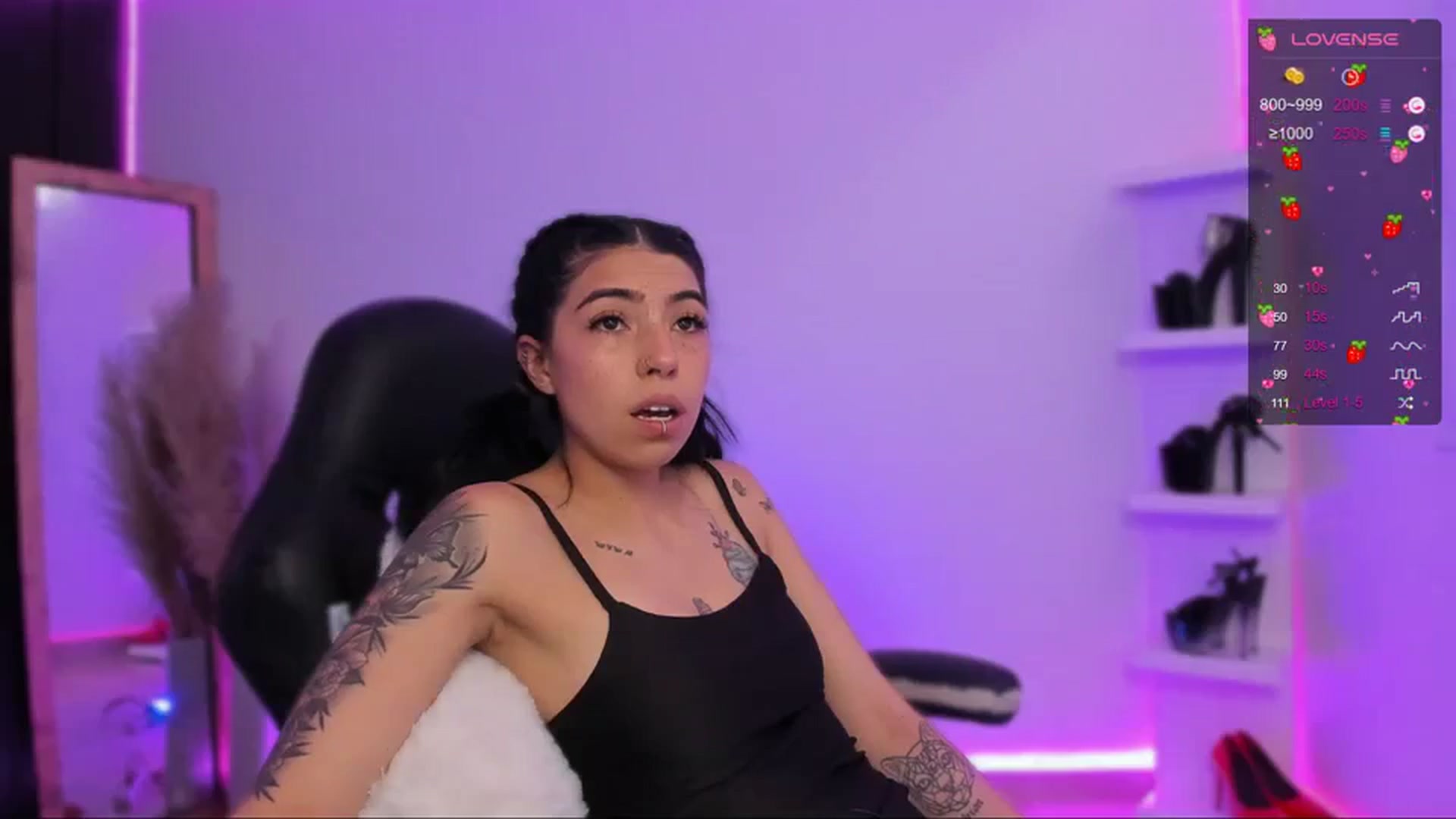 Gallery image thumbnail from SaraaDesire's myfreecams stream on, 03/16/2024, 16:32 image 19 of 20