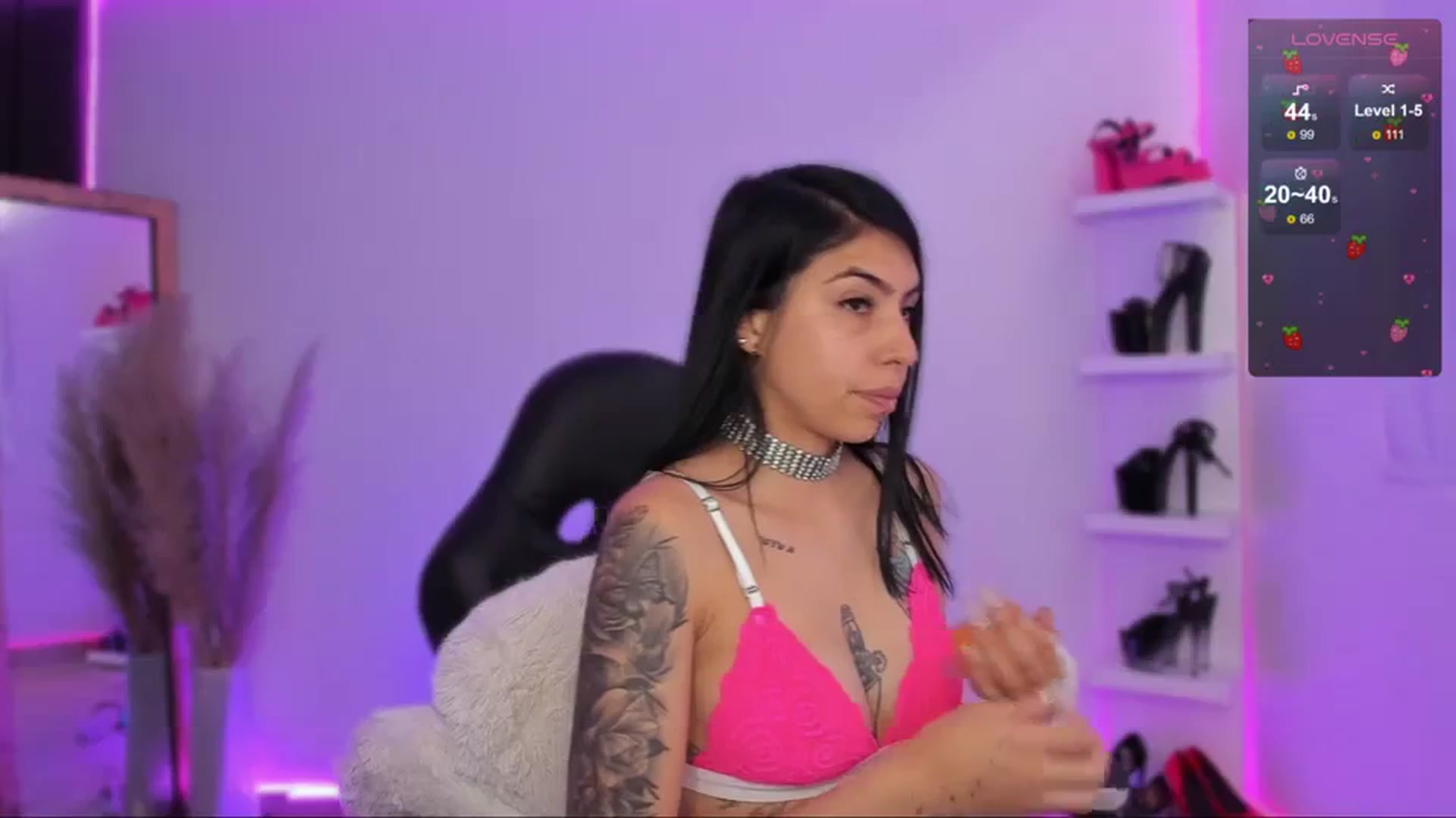 Gallery image thumbnail from SaraaDesire's myfreecams stream on, 03/18/2024, 17:02 image 2 of 20