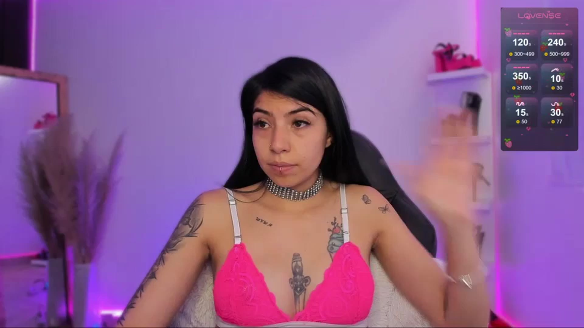 Gallery image thumbnail from SaraaDesire's myfreecams stream on, 03/18/2024, 17:02 image 3 of 20