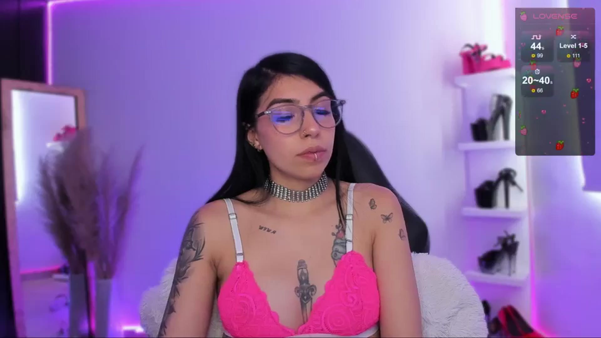 Gallery image thumbnail from SaraaDesire's myfreecams stream on, 03/18/2024, 18:07 image 2 of 20