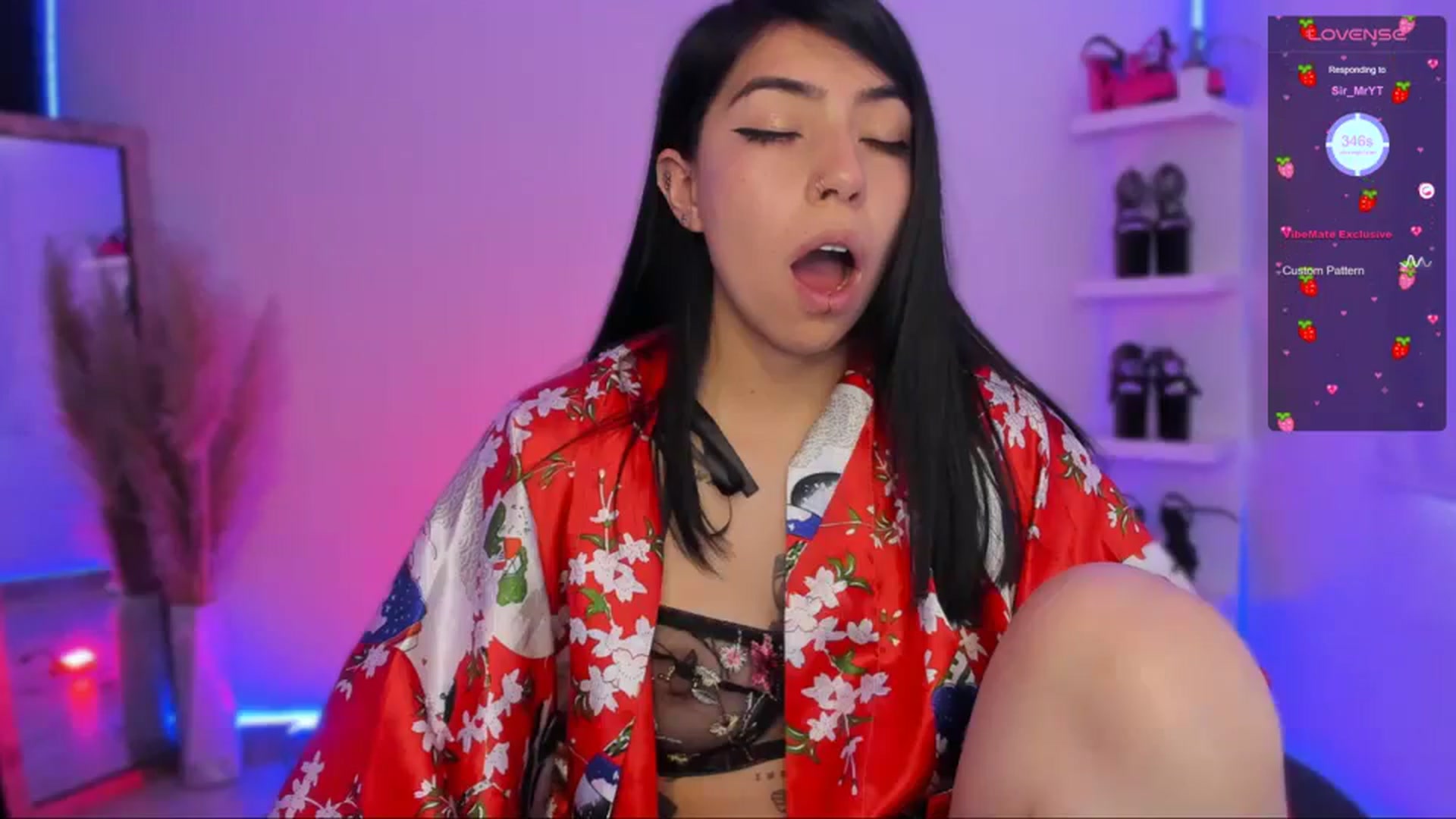 Gallery image thumbnail from SaraaDesire's myfreecams stream on, 03/27/2024, 15:19 image 20 of 20
