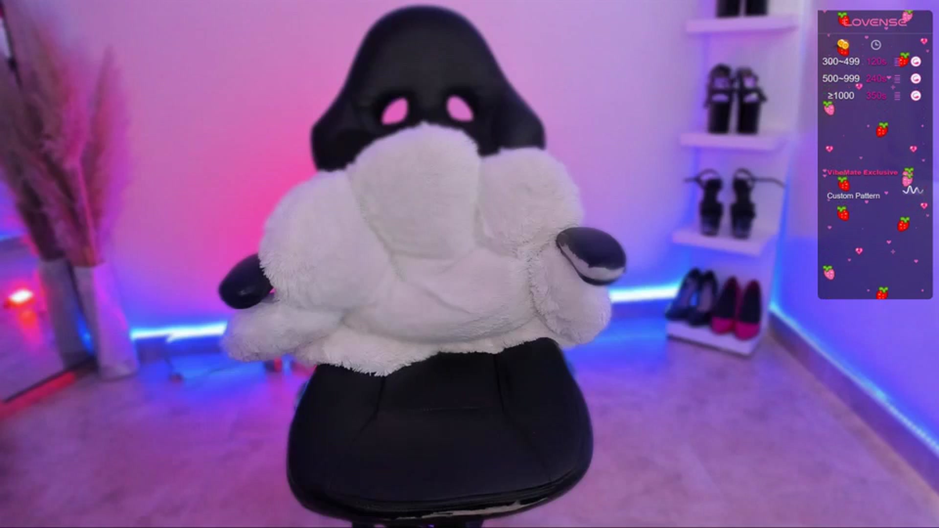 Gallery image thumbnail from SaraaDesire's myfreecams stream on, 03/27/2024, 15:19 image 6 of 20