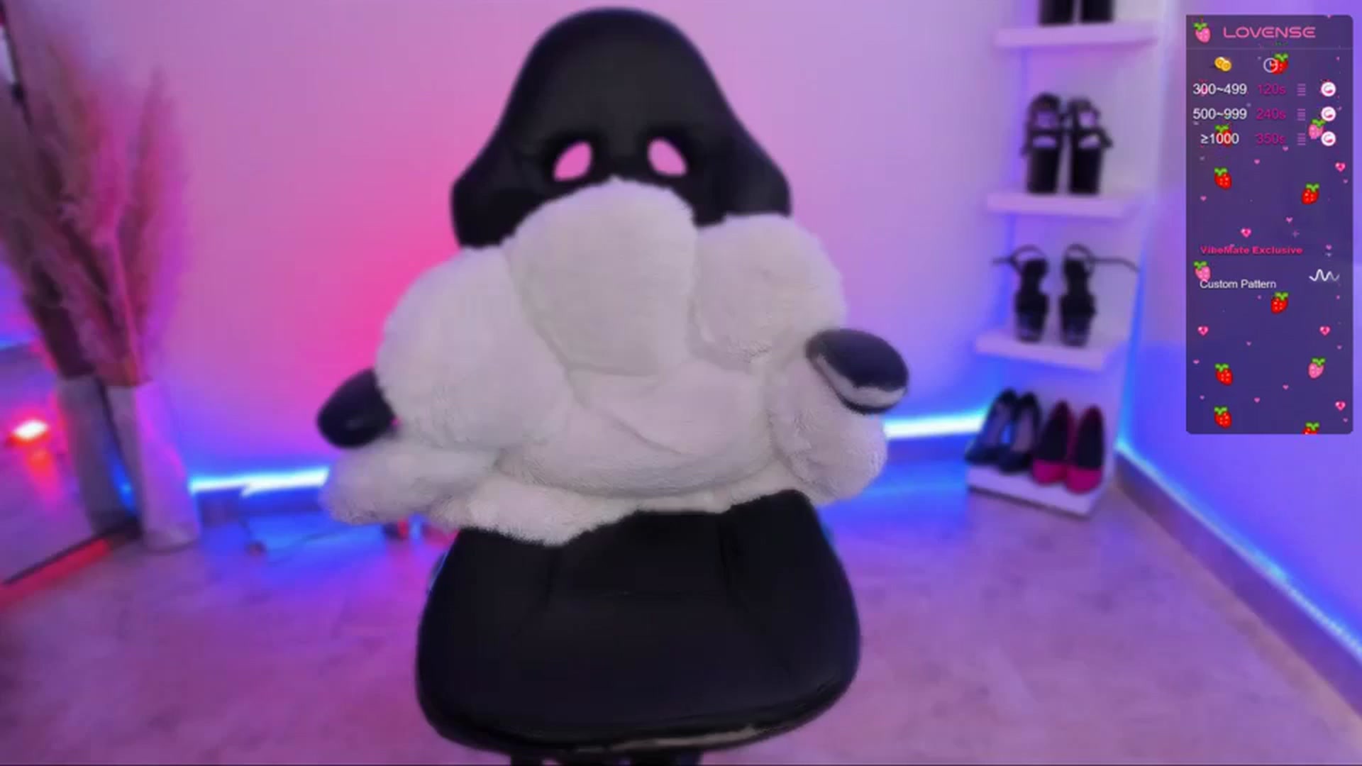 Gallery image thumbnail from SaraaDesire's myfreecams stream on, 03/27/2024, 15:19 image 7 of 20